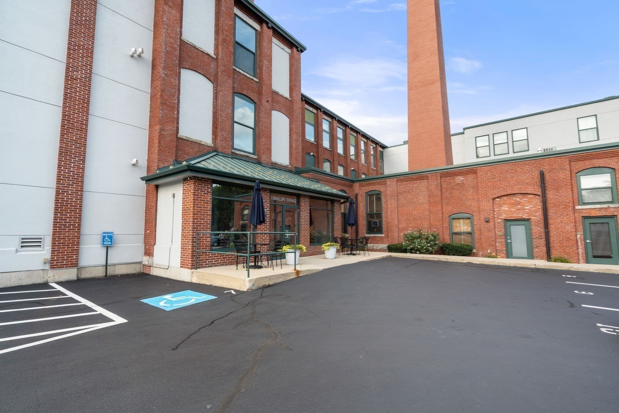 Condominium at 1 Envelope Terrace # 211, Worcester MA 01604, Worcester, photo 25 of 30