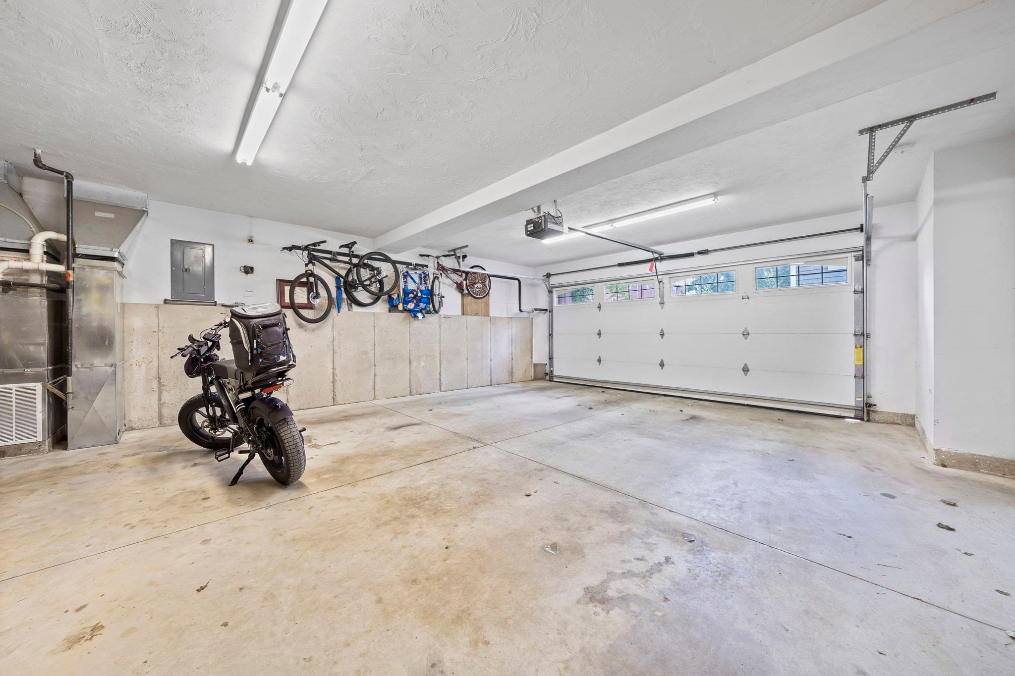Condominium at 580 Quarry St # 9, Quincy MA 02169, photo 20 of 22