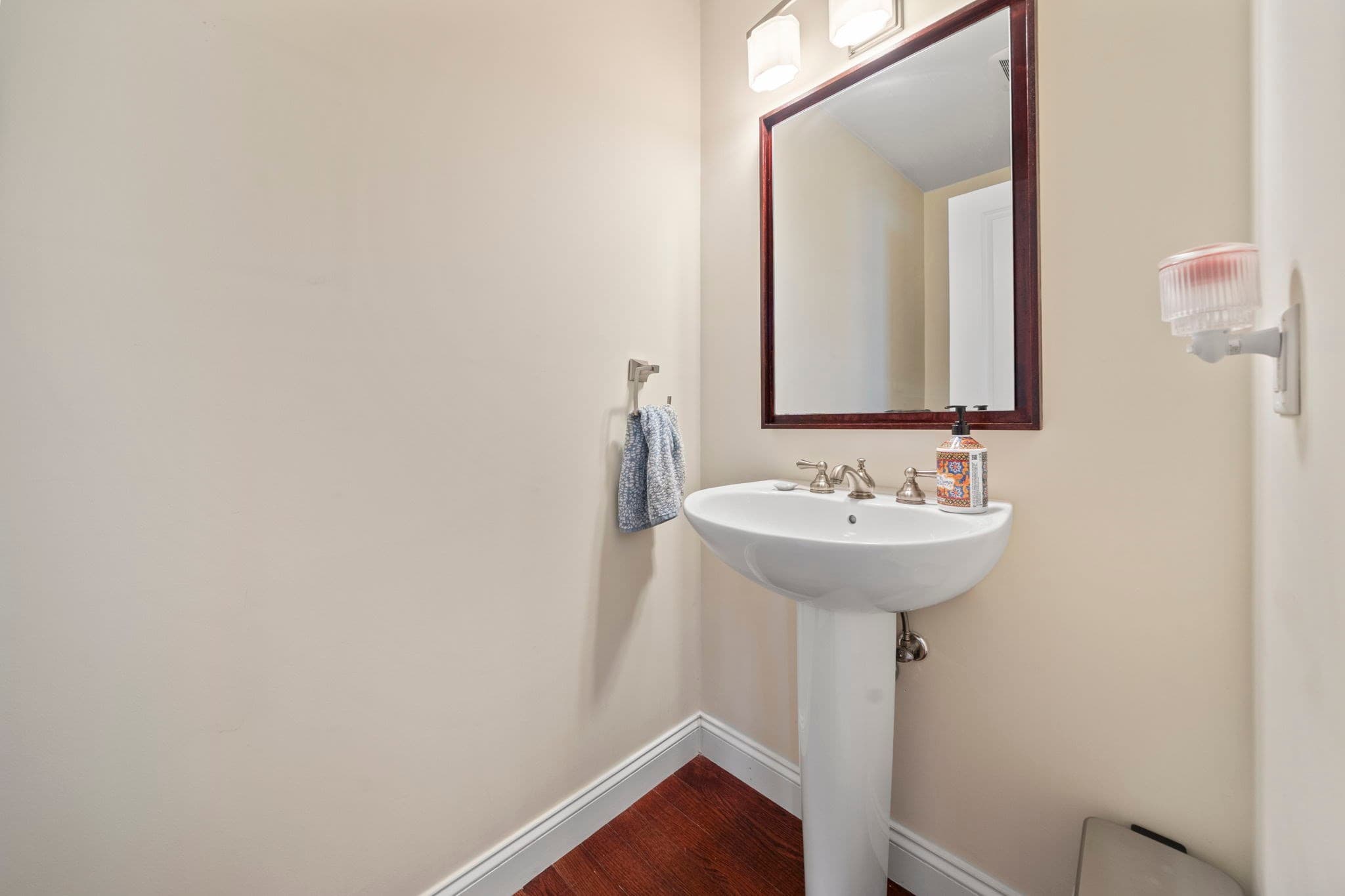 Condominium at 580 Quarry St # 9, Quincy MA 02169, photo 8 of 22