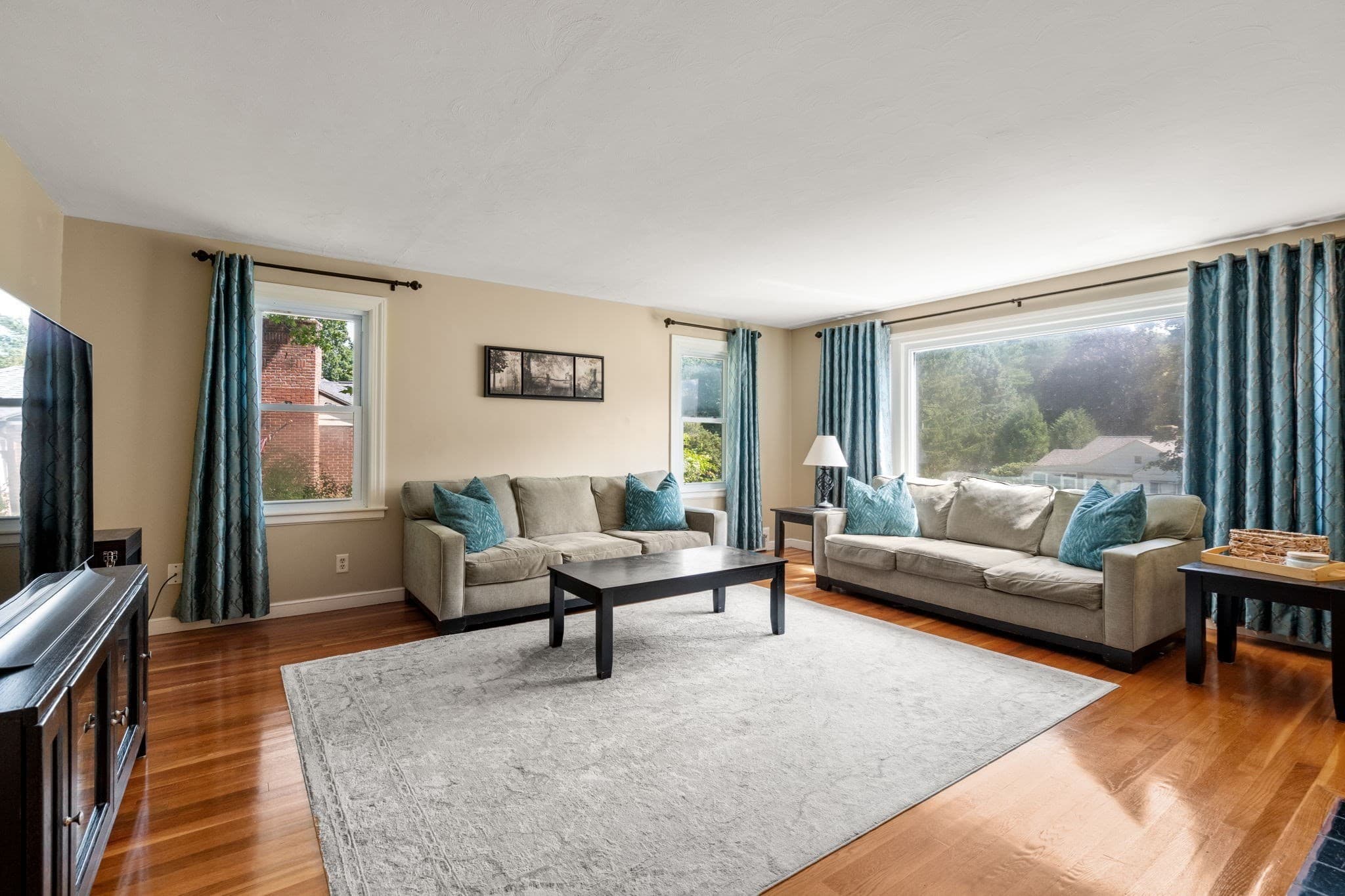 Single Family Residence at 15 Claridge Dr, Worcester MA 01602, Worcester, photo 6 of 30