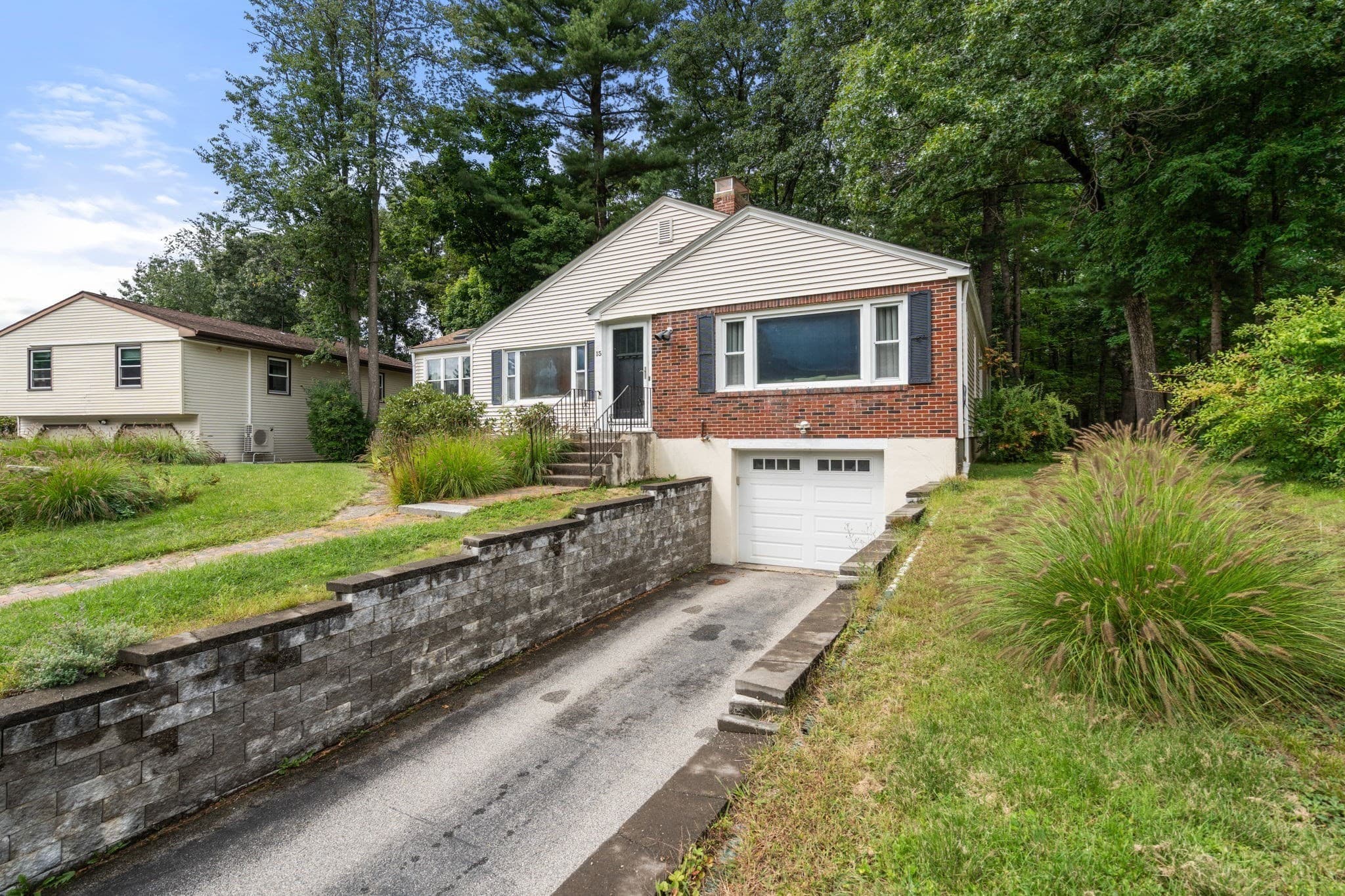 Single Family Residence at 15 Claridge Dr, Worcester MA 01602, Worcester, photo 3 of 30