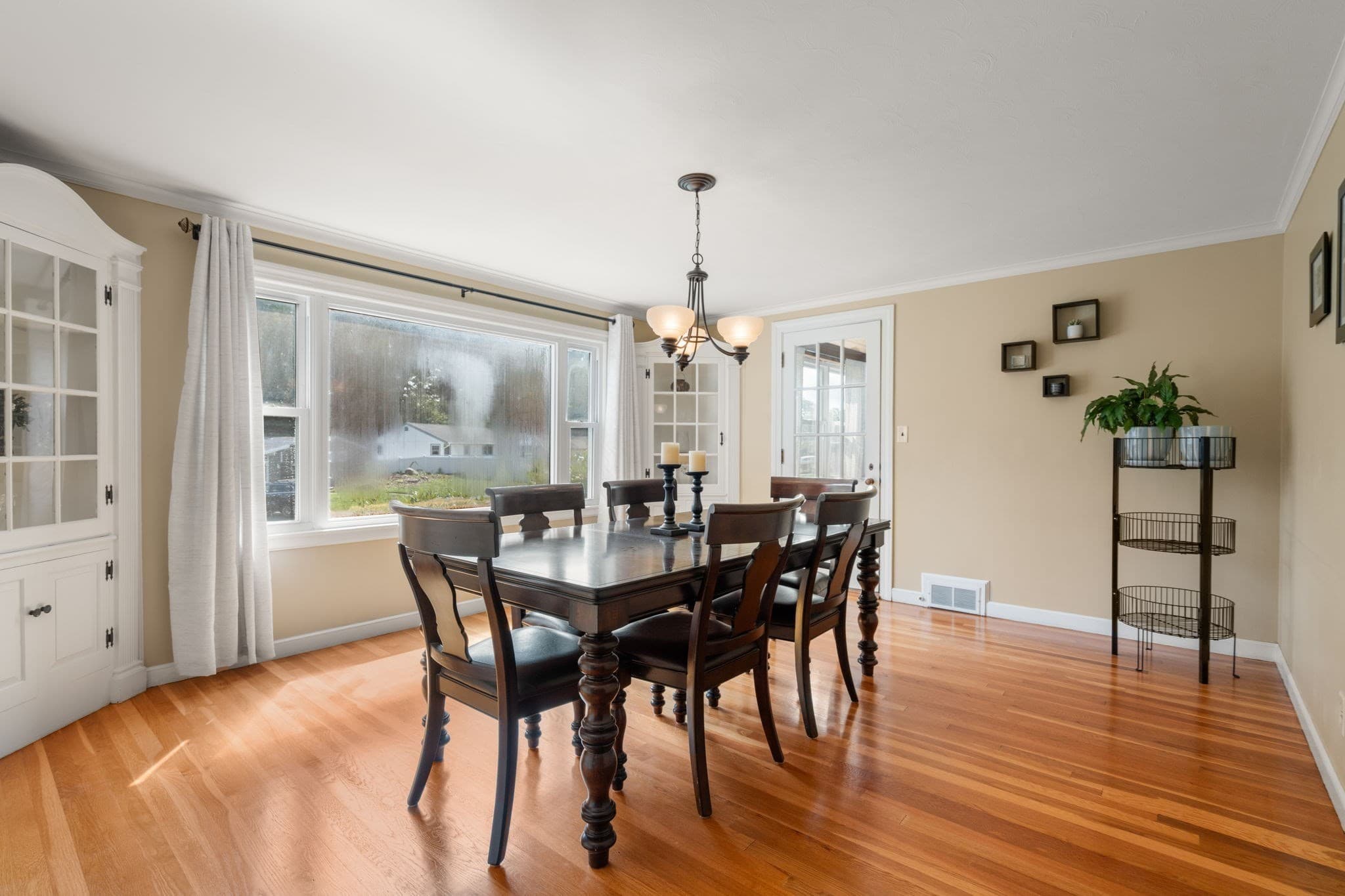 Single Family Residence at 15 Claridge Dr, Worcester MA 01602, Worcester, photo 9 of 30