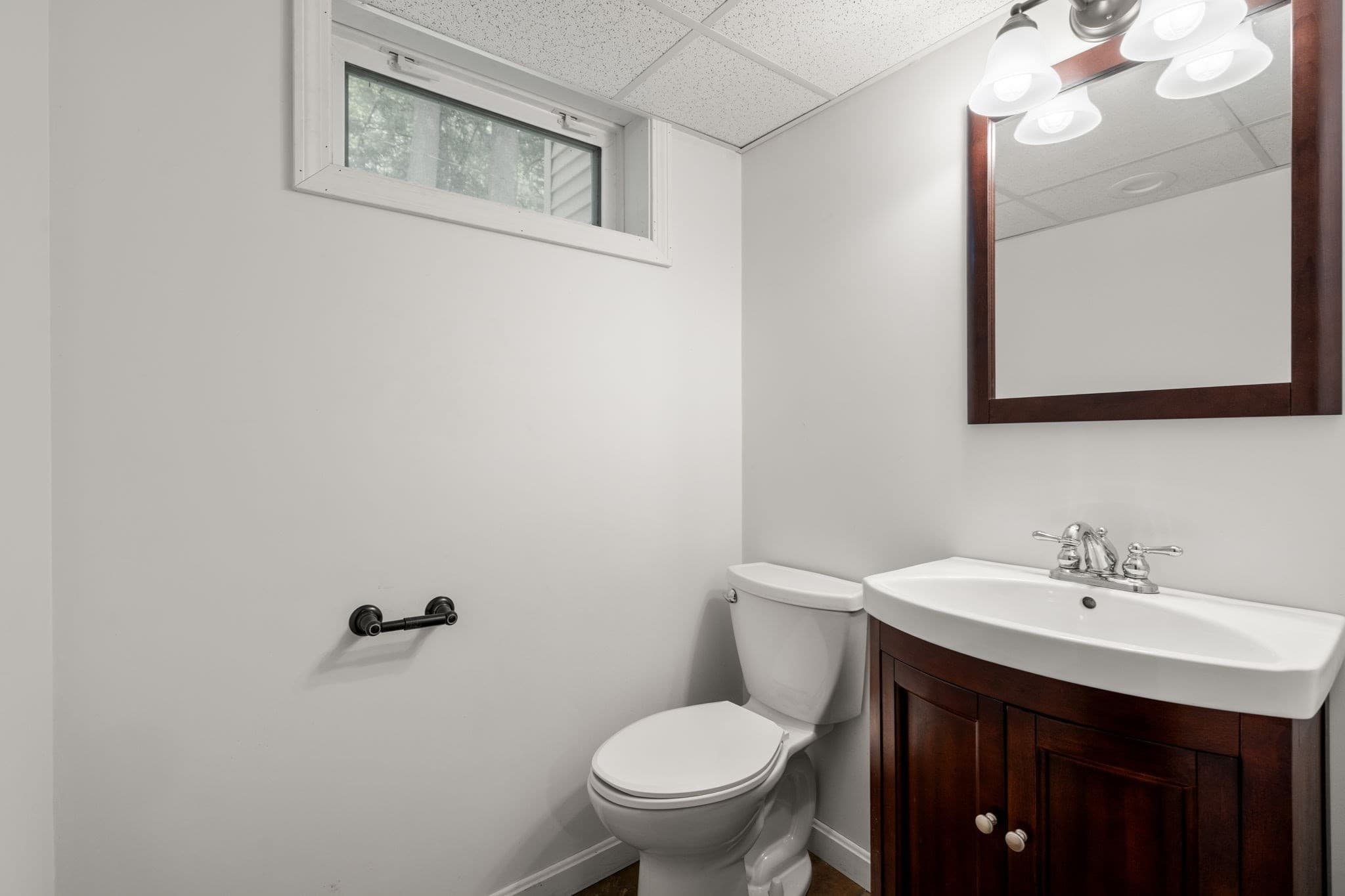 Single Family Residence at 15 Claridge Dr, Worcester MA 01602, Worcester, photo 24 of 30