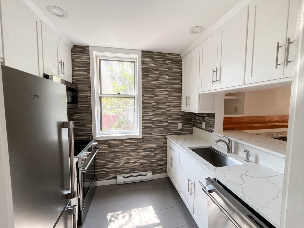 Condominium at 24 Dartmouth # 2, Boston MA 02116, photo 16 of 24