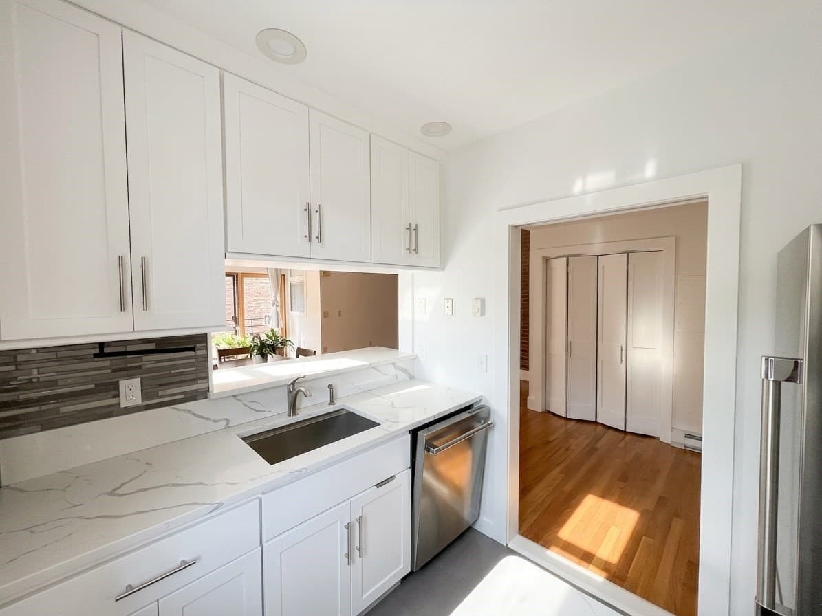 Condominium at 24 Dartmouth # 2, Boston MA 02116, photo 18 of 24