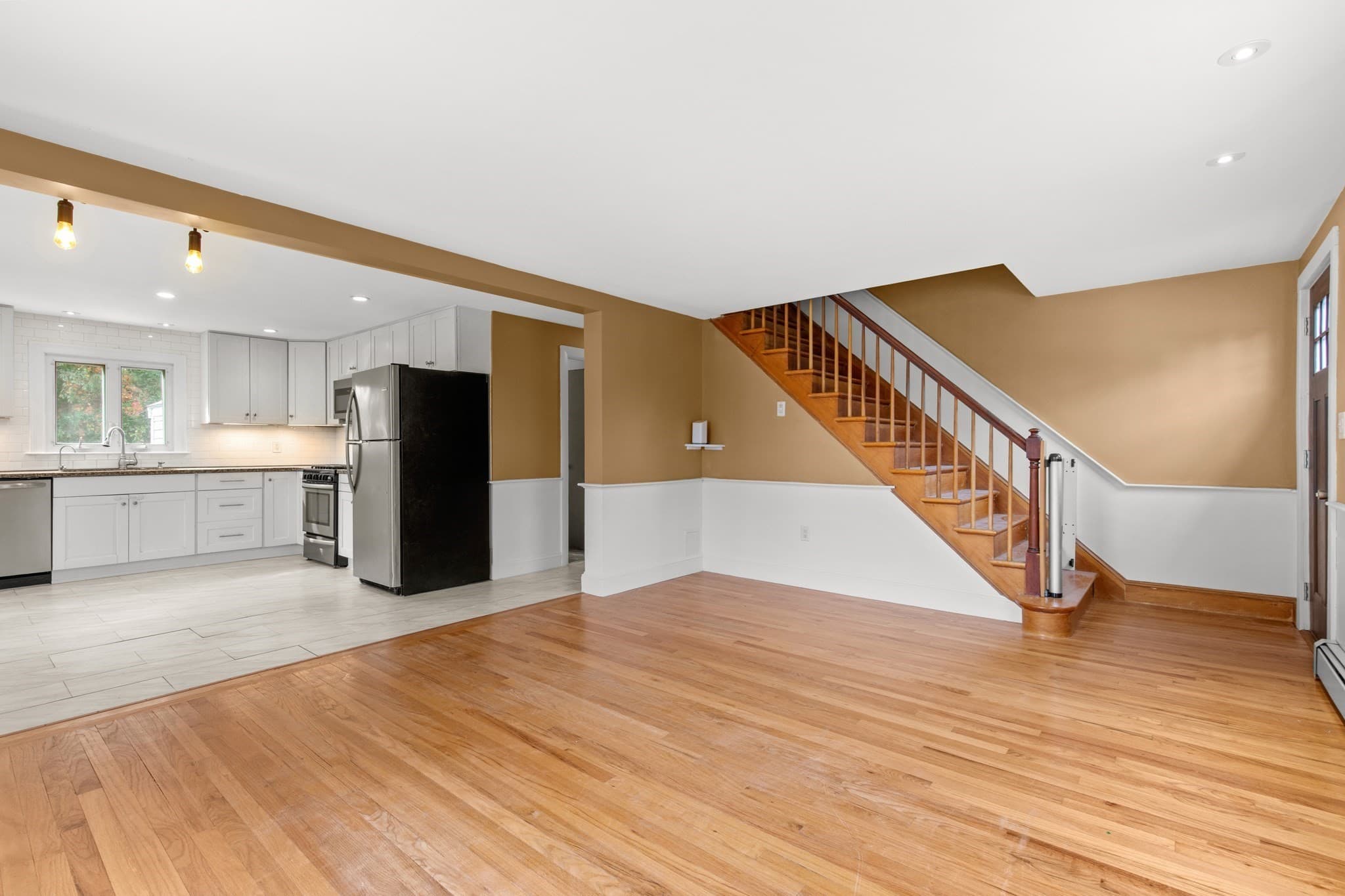 Single Family Residence at 18 Gould Rd, Plymouth MA 02360, photo 10 of 42