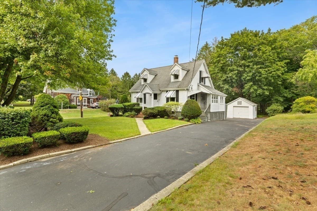 Single Family Residence at 48 Davis St, Taunton MA 02780, Taunton, photo 4 of 41