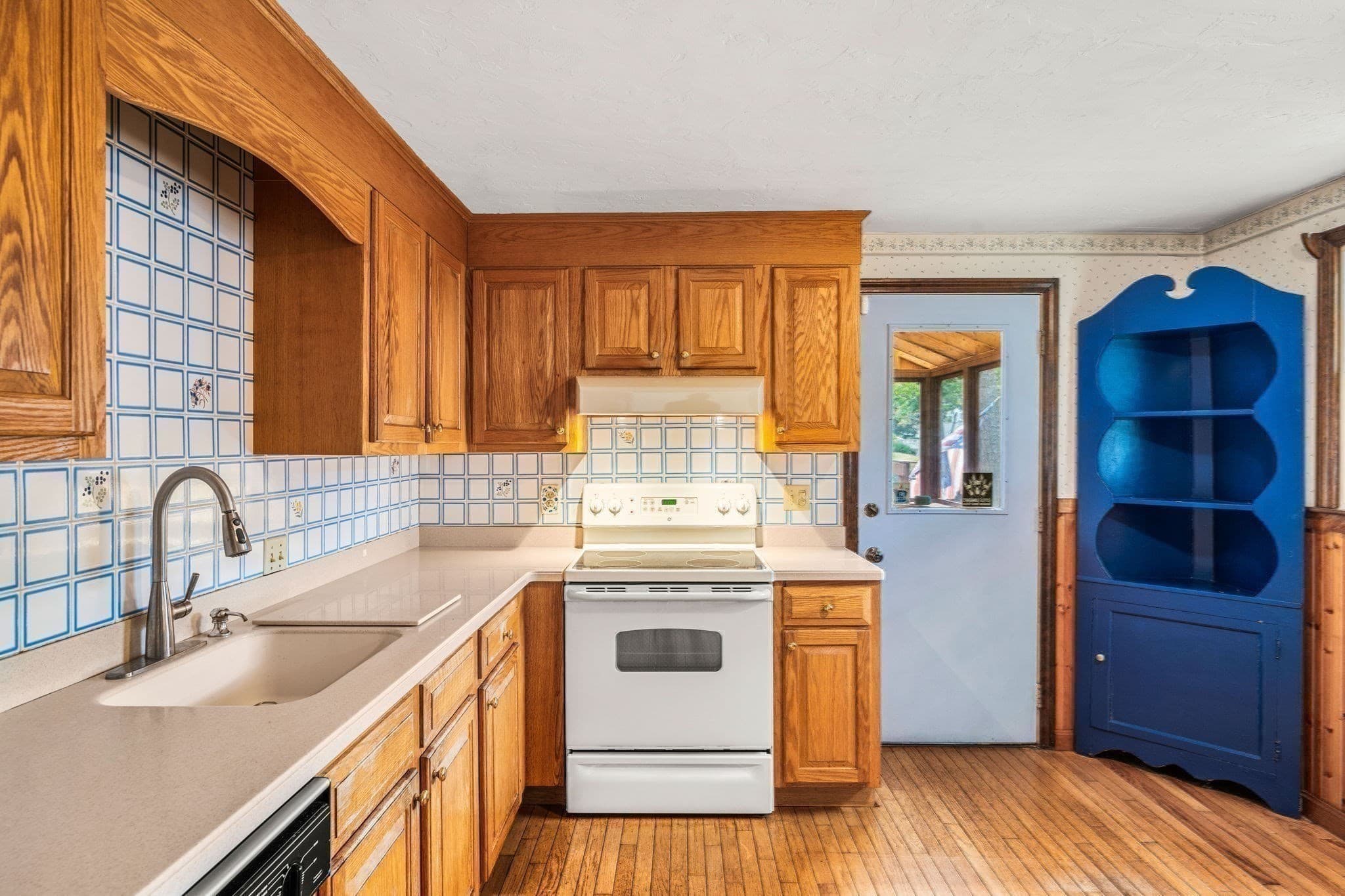 Single Family Residence at 36 Perry Street, Weymouth MA 02189, Weymouth, photo 8 of 38