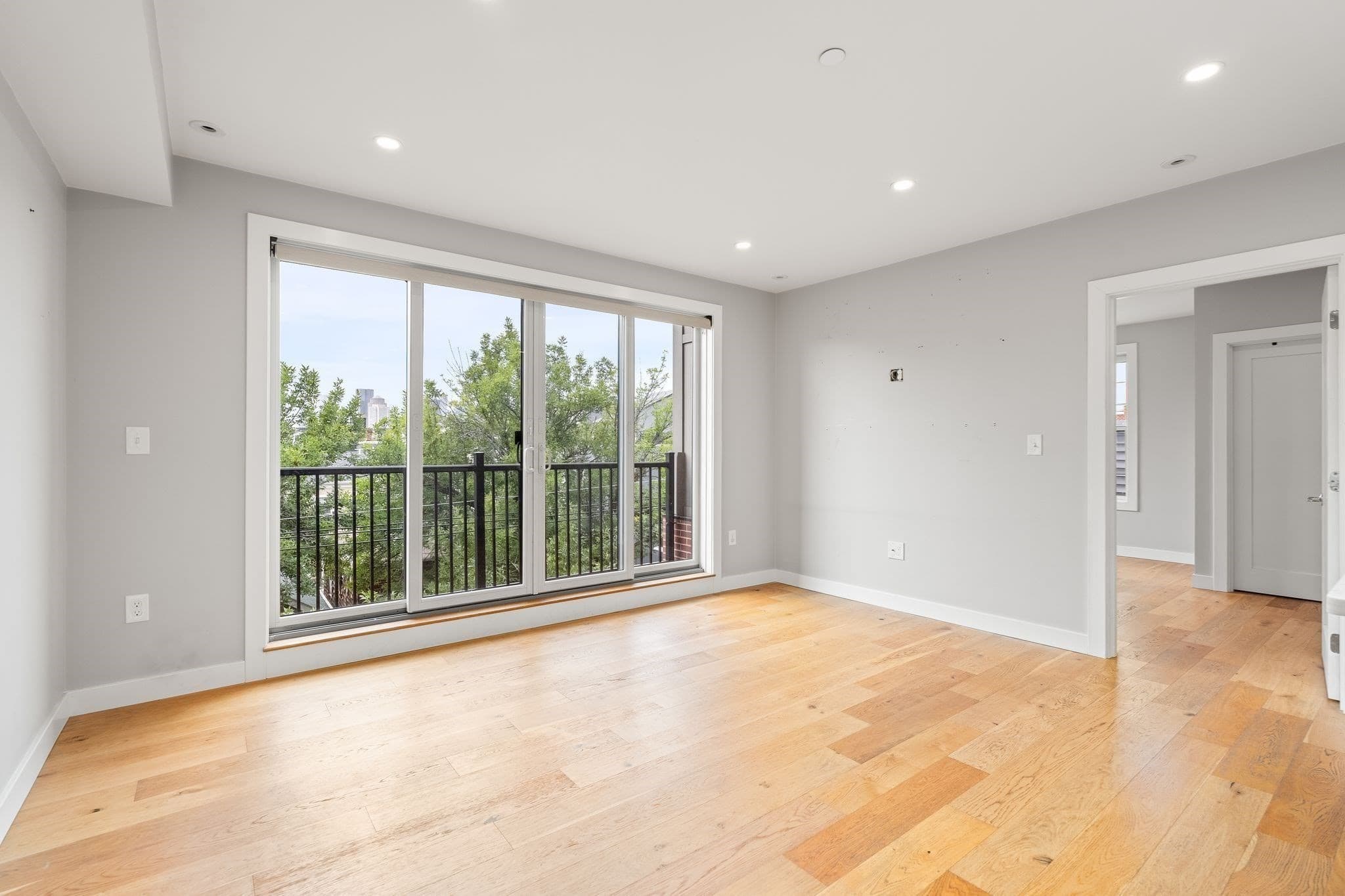 Condominium at 10-16 Everett St # 402, Boston MA 02128, Boston, photo 2 of 39