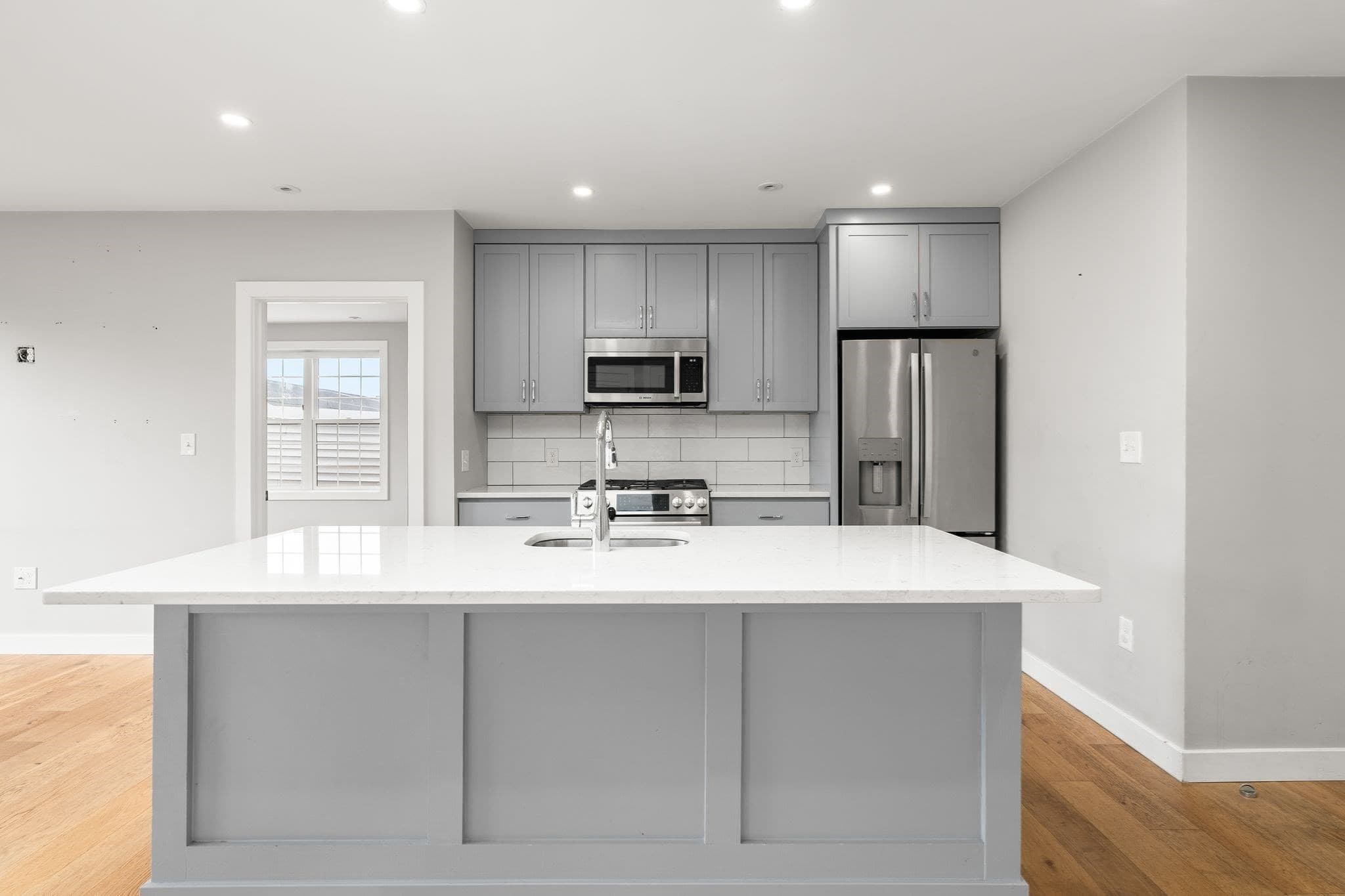 Condominium at 10-16 Everett St # 402, Boston MA 02128, Boston, photo 15 of 39