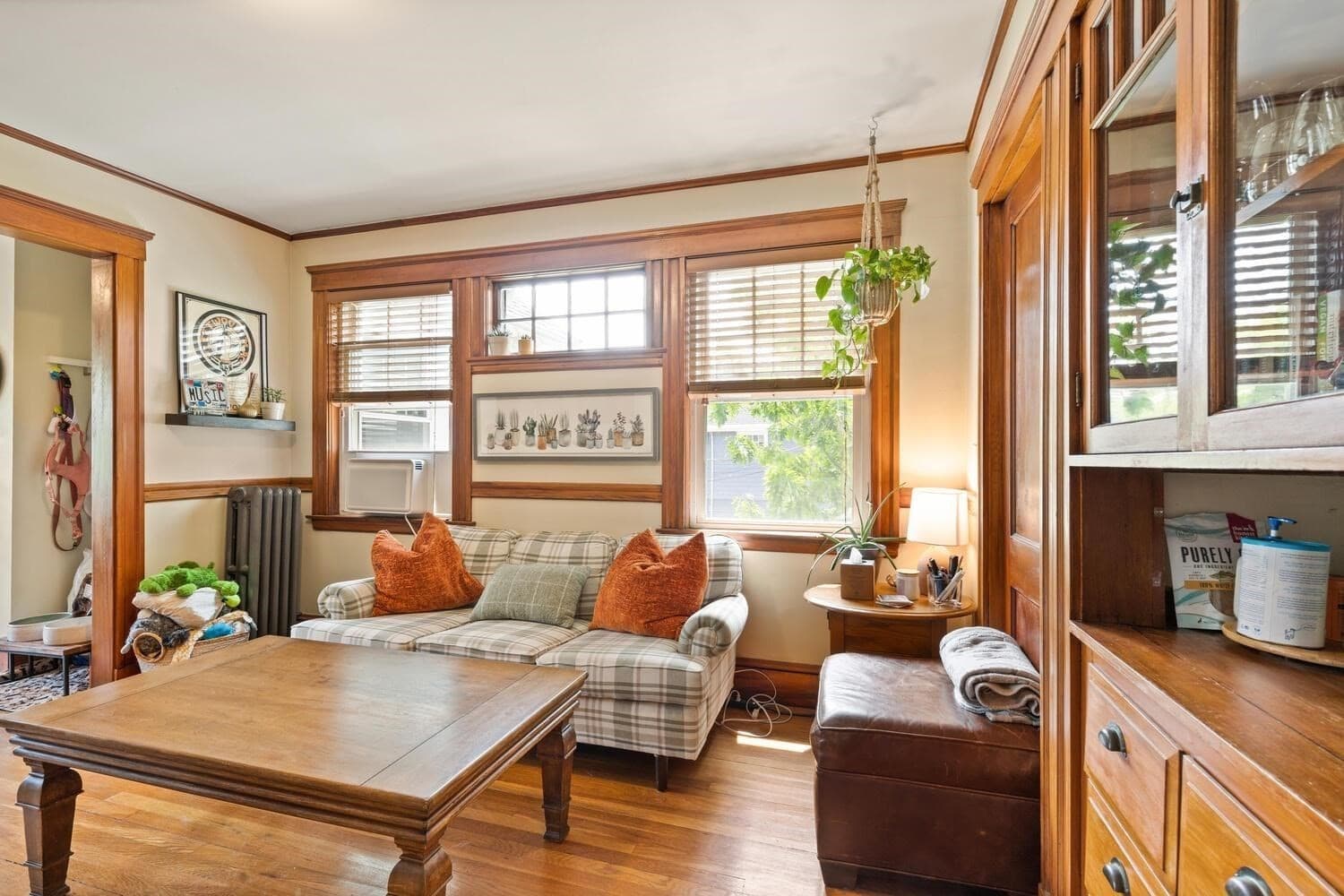 Multi Family at 31 Willoughby St, Boston MA 02135, photo 9 of 34