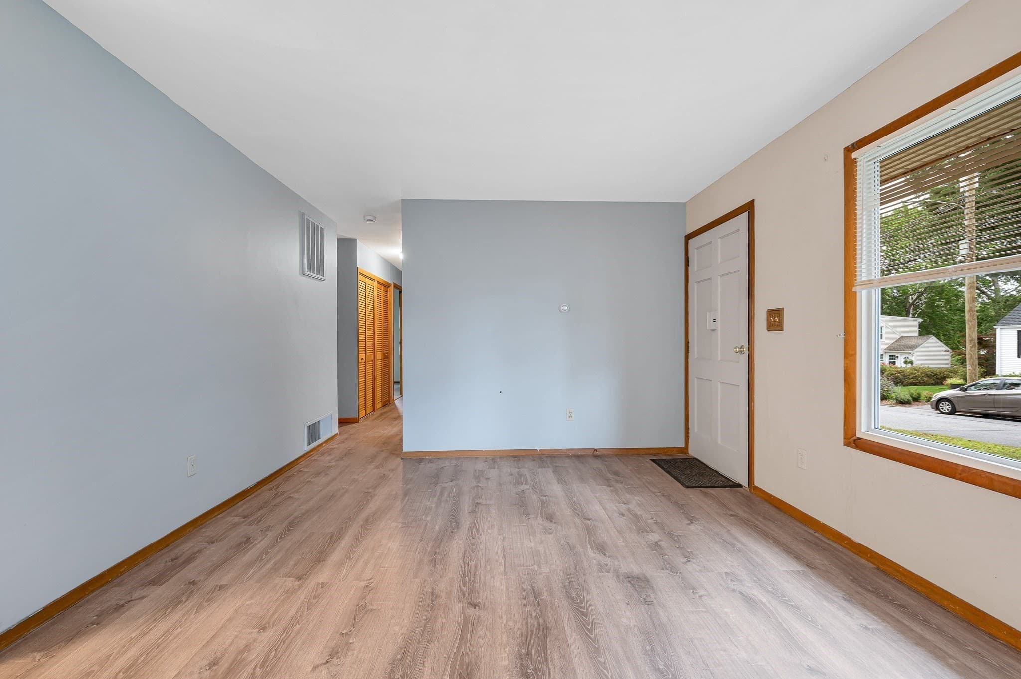 Single Family Residence at 122 Fetherston Ave, Lowell MA 01852, Lowell, photo 7 of 42