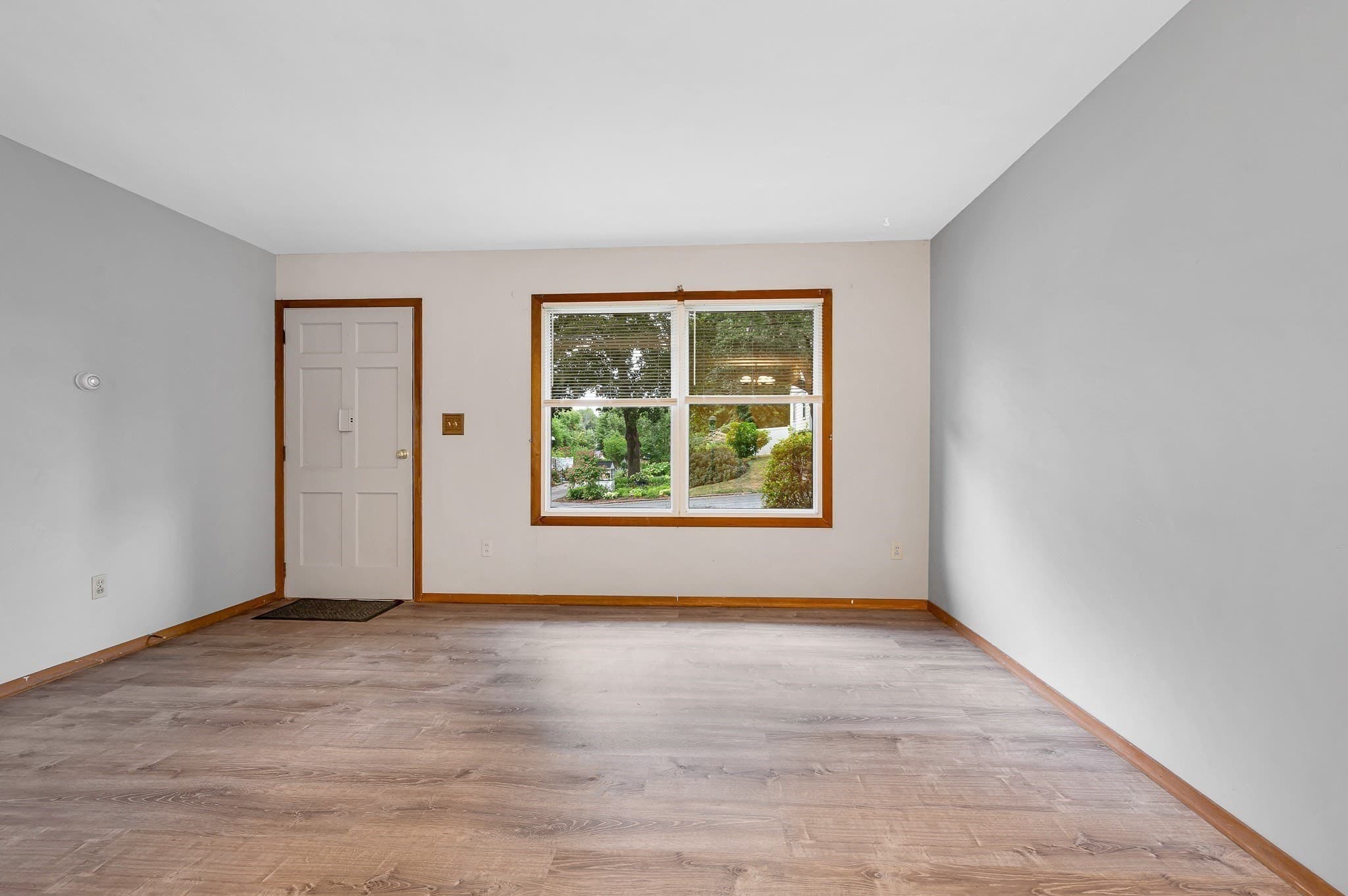 Single Family Residence at 122 Fetherston Ave, Lowell MA 01852, Lowell, photo 9 of 42