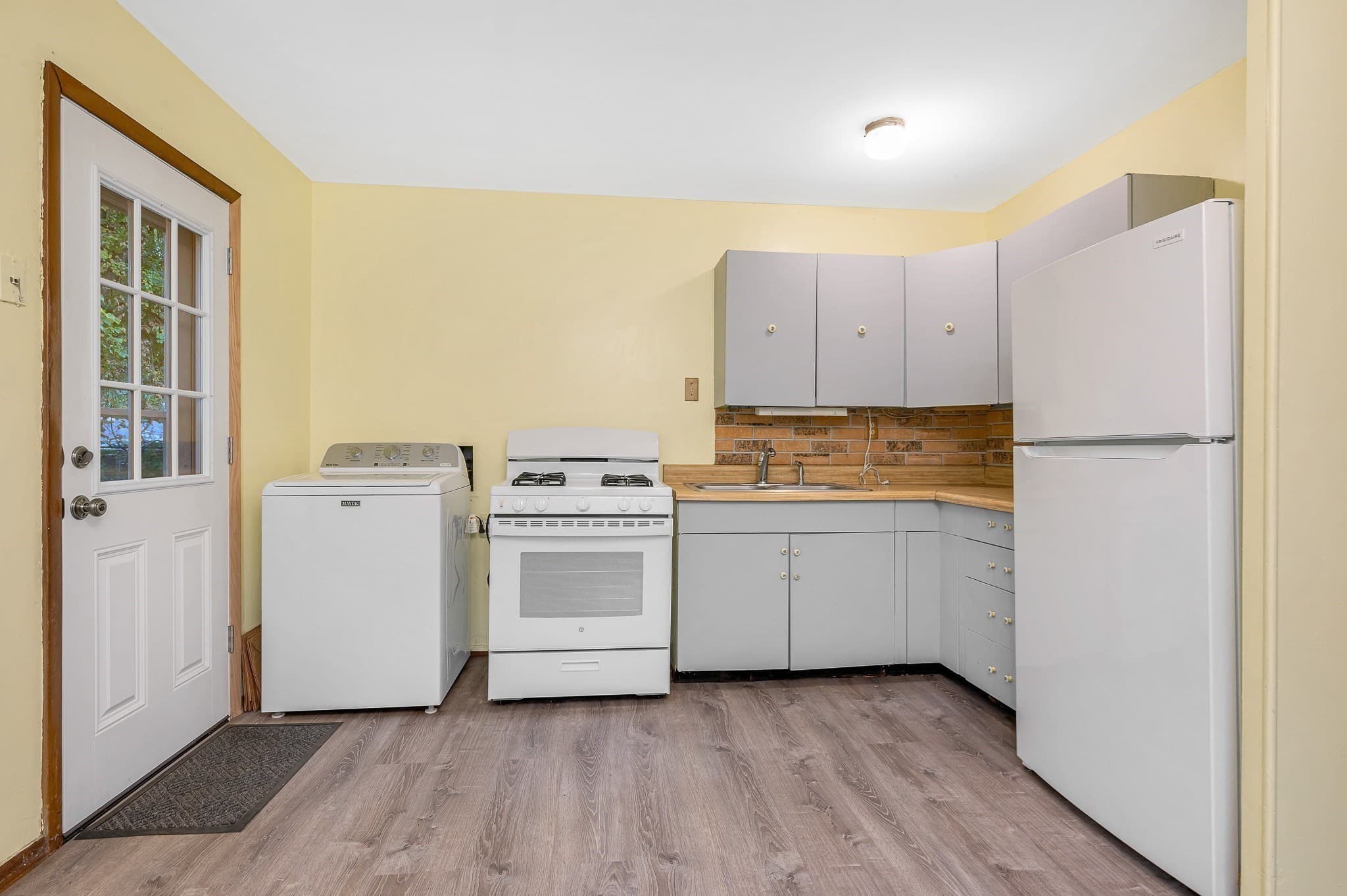 Single Family Residence at 122 Fetherston Ave, Lowell MA 01852, Lowell, photo 14 of 42