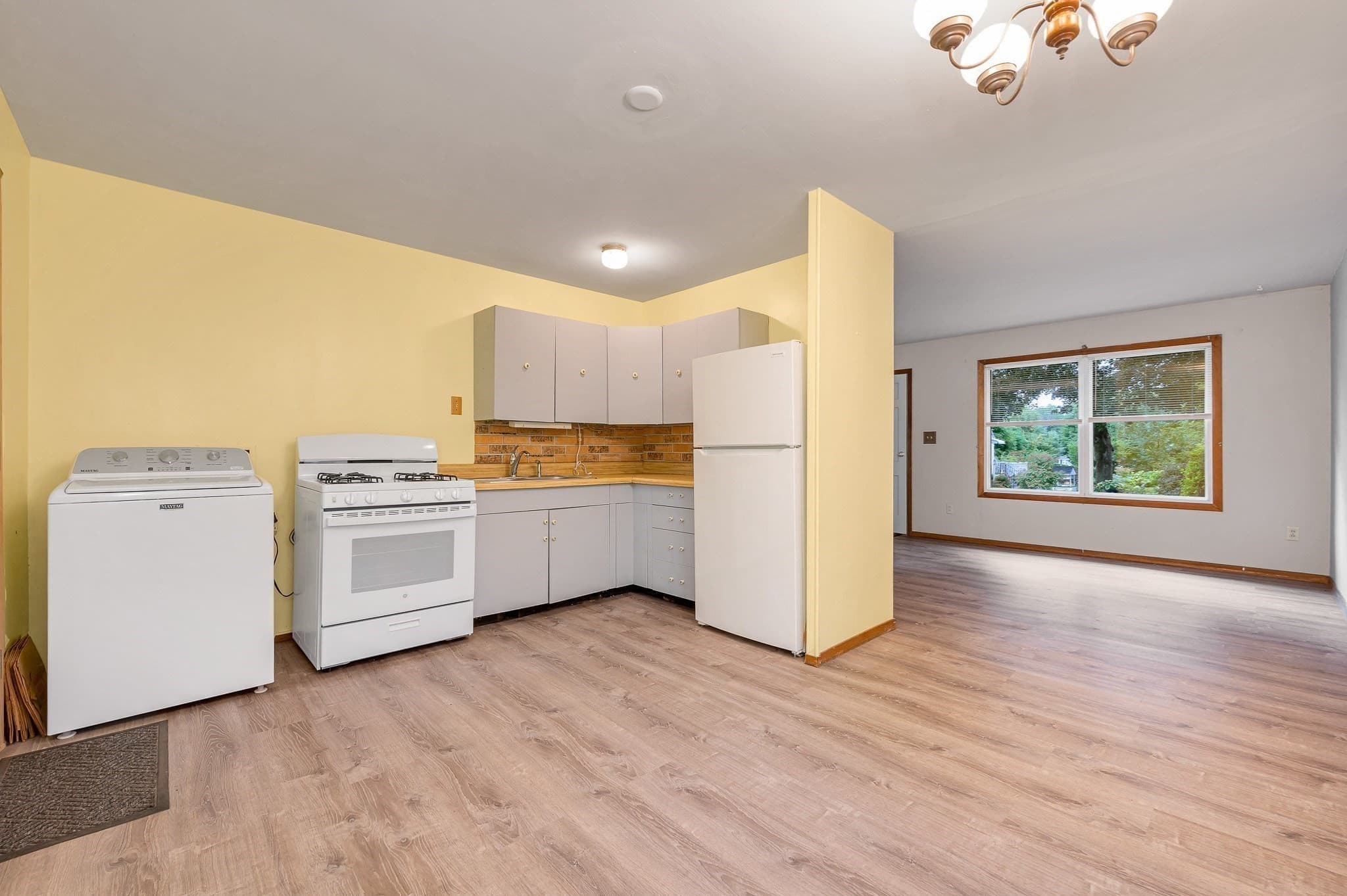 Single Family Residence at 122 Fetherston Ave, Lowell MA 01852, Lowell, photo 11 of 42