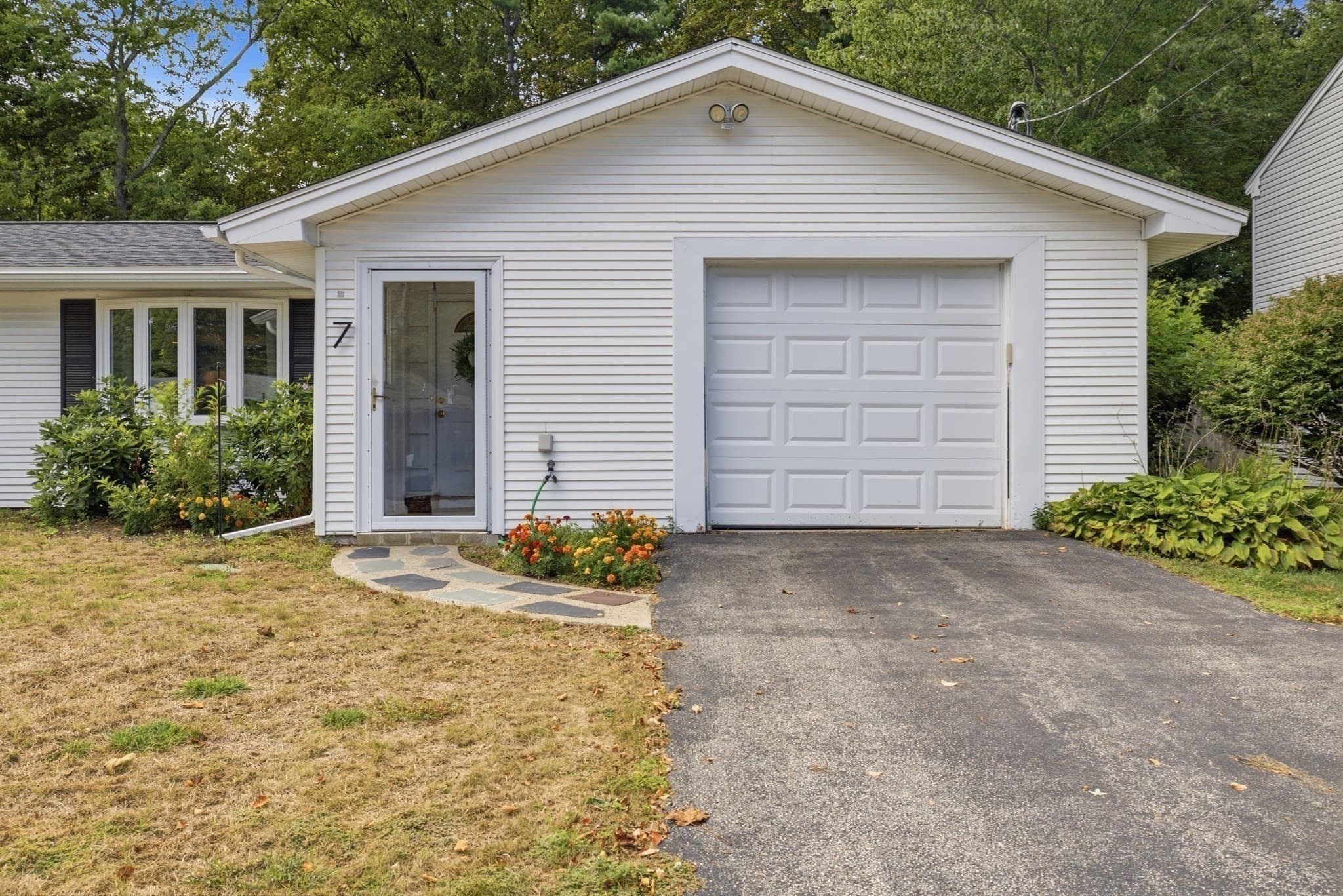 Single Family Residence at 7 Philip Road, Framingham MA 01701, Framingham, photo 6 of 41
