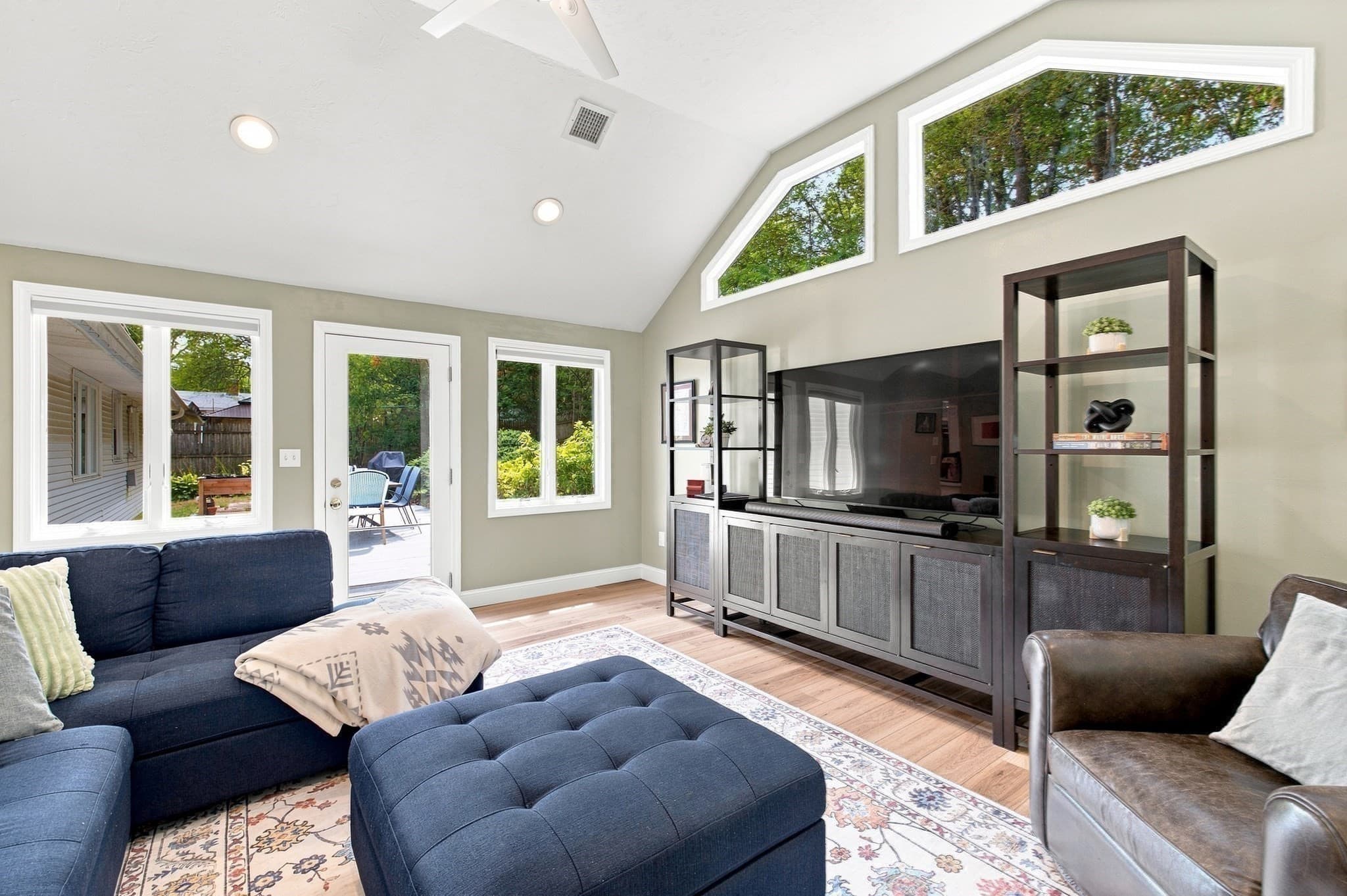 Single Family Residence at 7 Philip Road, Framingham MA 01701, Framingham, photo 11 of 41