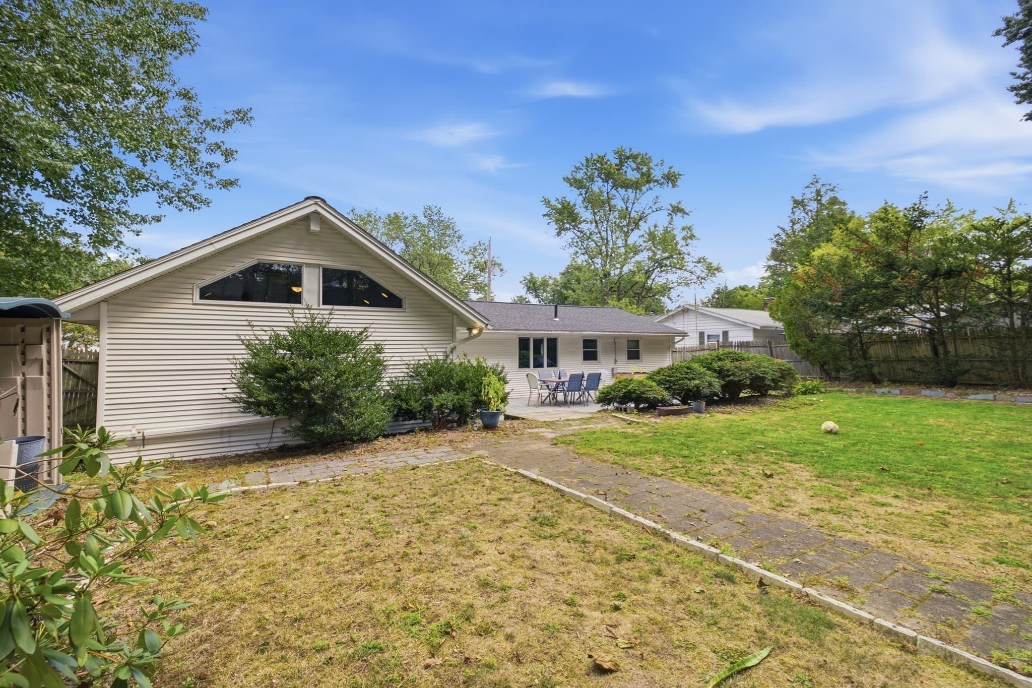 Single Family Residence at 7 Philip Road, Framingham MA 01701, Framingham, photo 4 of 41