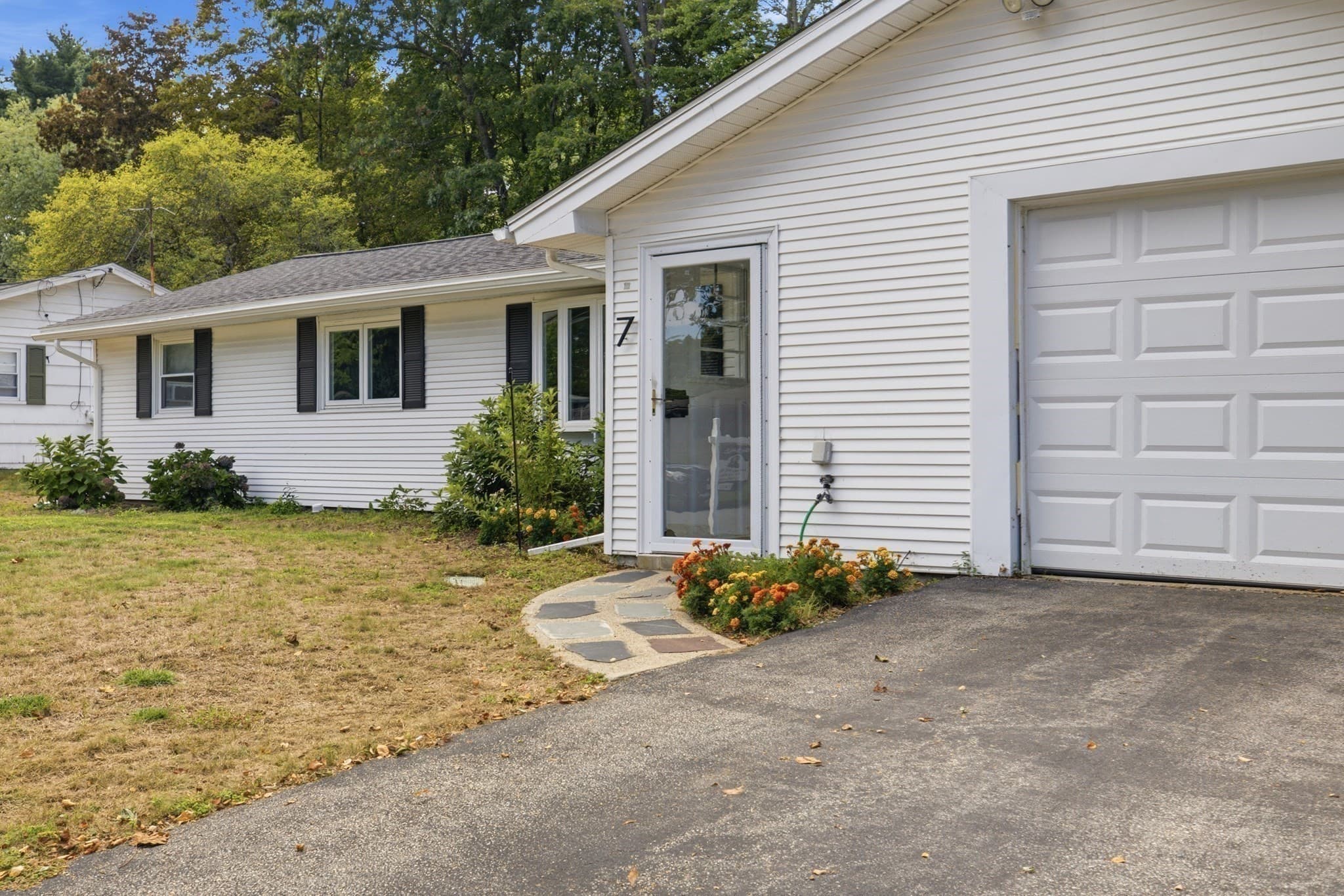 Single Family Residence at 7 Philip Road, Framingham MA 01701, Framingham, photo 8 of 41