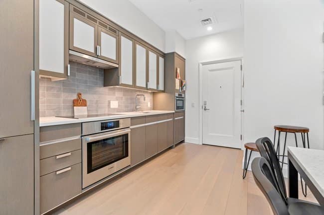 Condominium at 100 Lovejoy # Q, Boston MA 02114, photo 6 of 13