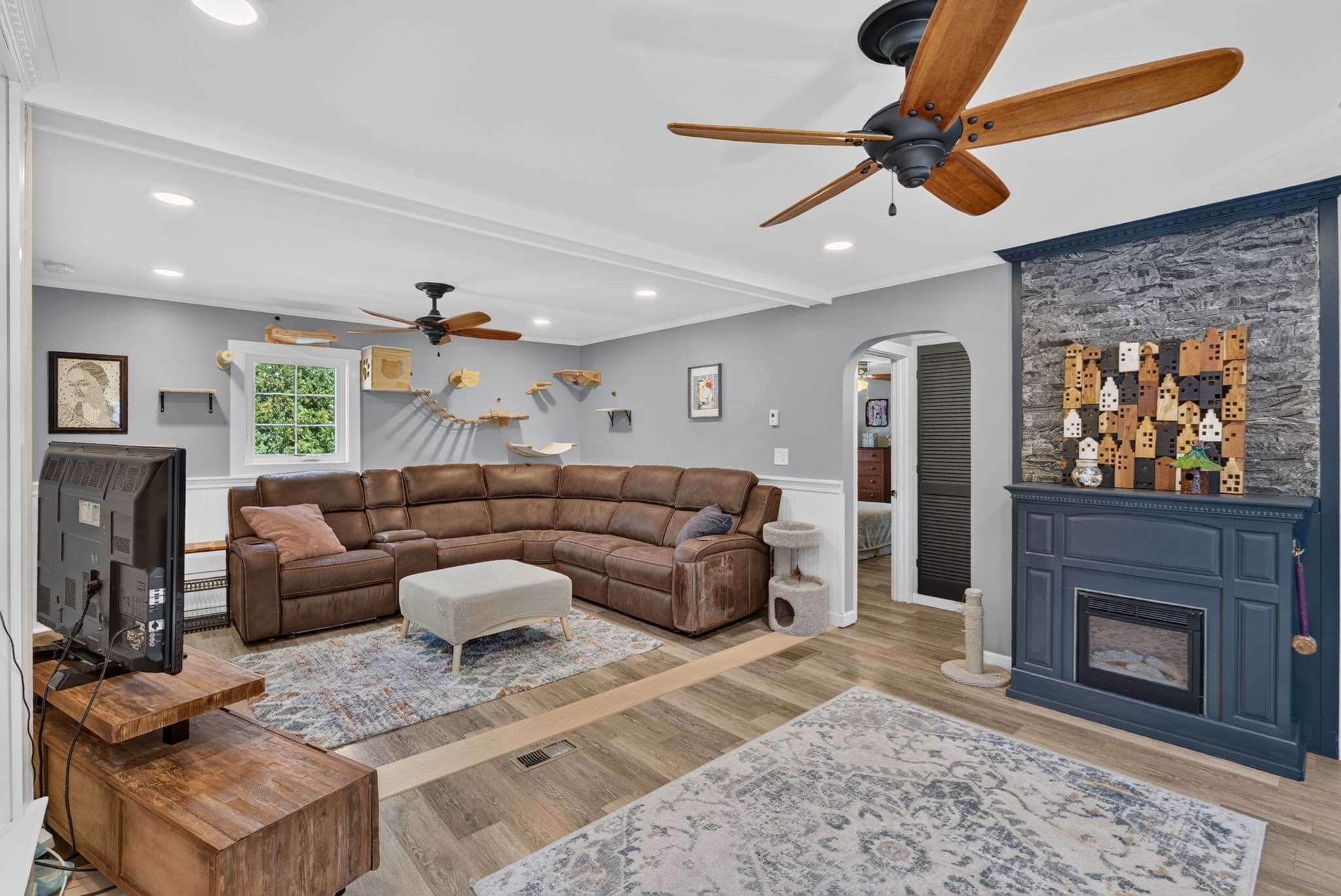 Single Family Residence at 48 Anawan St, Taunton MA 02780, photo 10 of 38