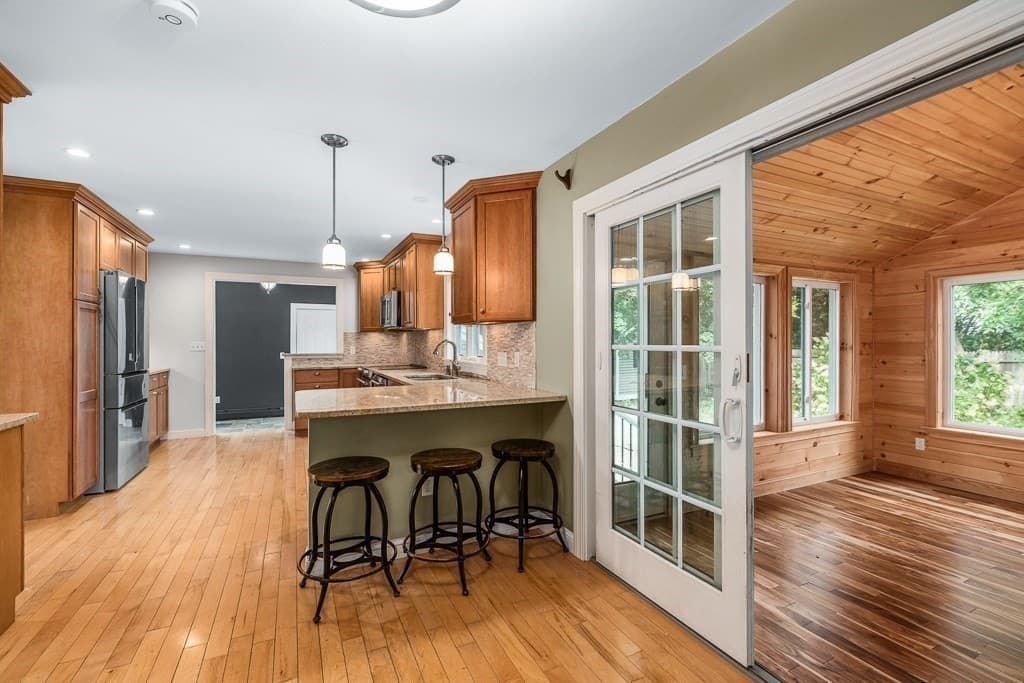Single Family Residence at 10 Donegal Circle, Danvers MA 01923, Danvers, photo 5 of 29