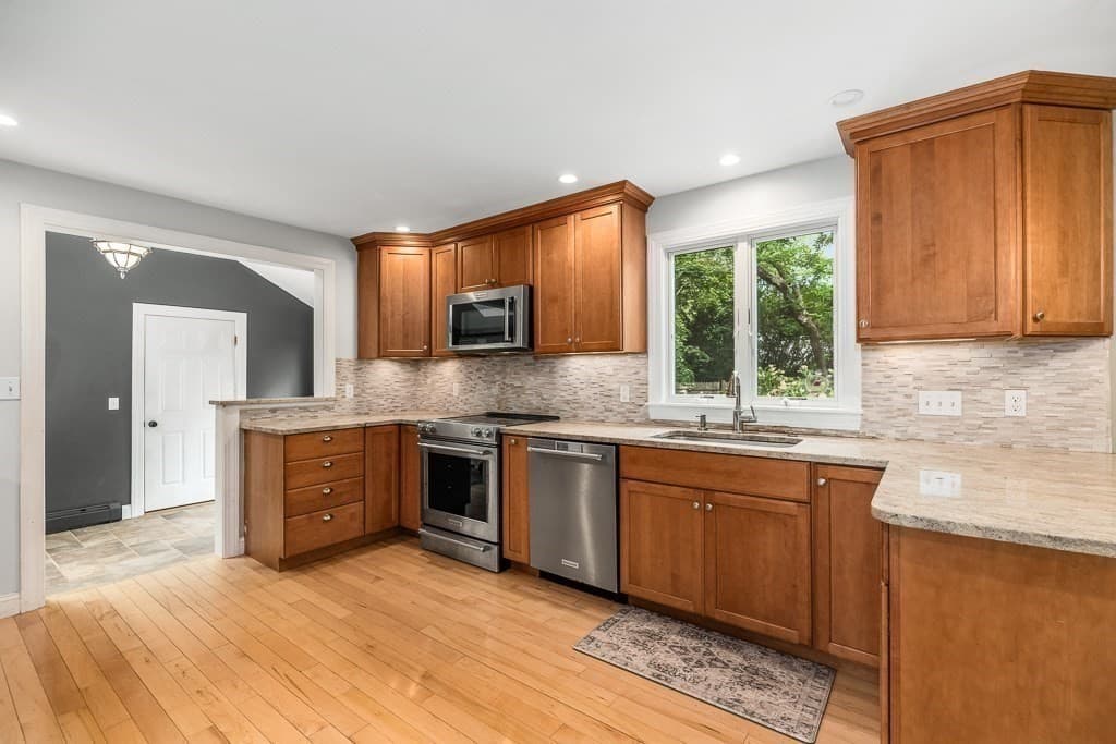 Single Family Residence at 10 Donegal Circle, Danvers MA 01923, Danvers, photo 4 of 29