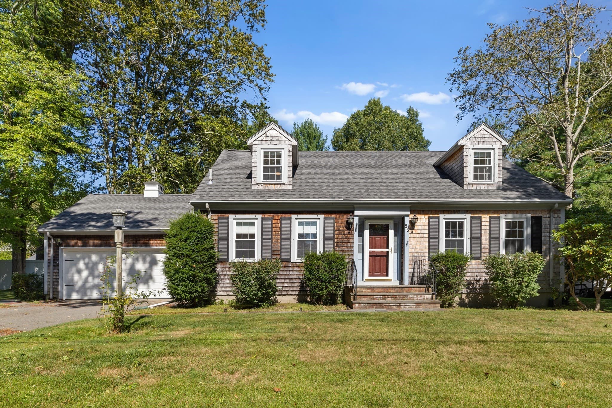 53 Eleanor St, Dartmouth MA 02747