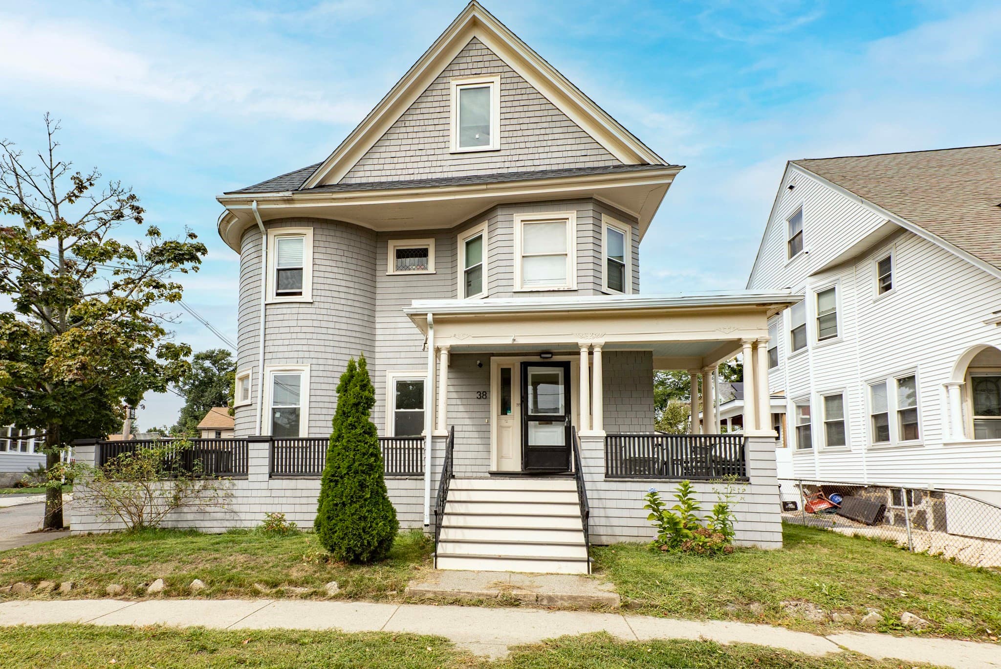 38 Davis St, Quincy MA 02170