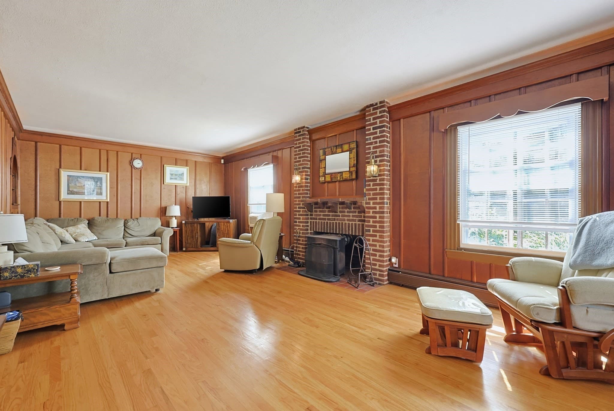 Single Family Residence at 218 County St., Attleboro MA 02703, Attleboro, photo 5 of 41