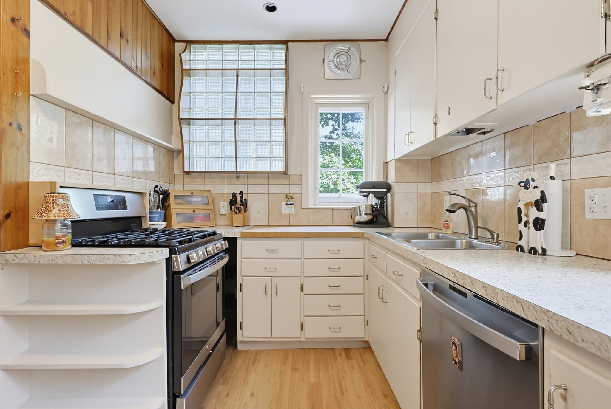Single Family Residence at 218 County St., Attleboro MA 02703, Attleboro, photo 14 of 41