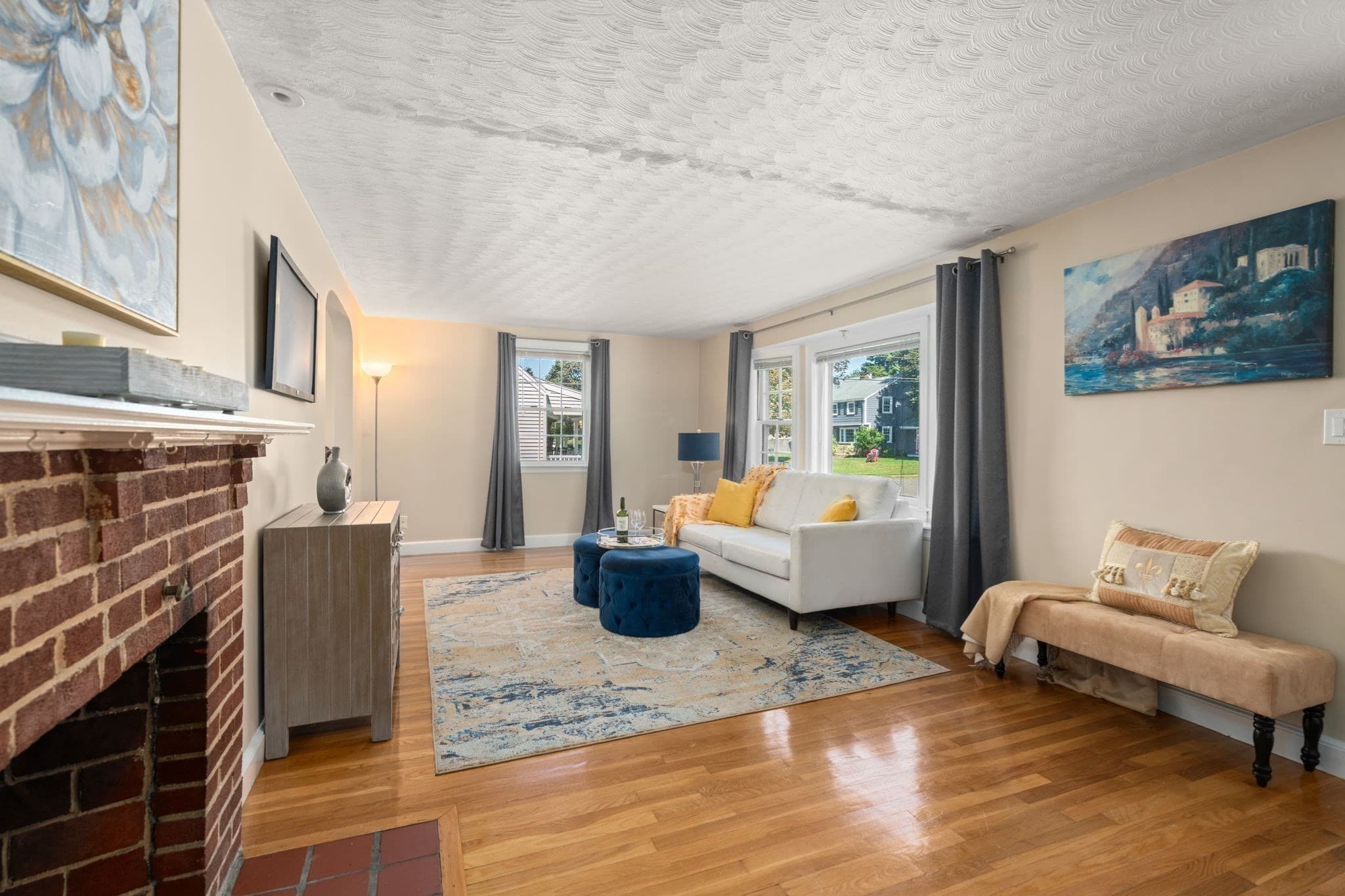 Single Family Residence at 46 Norwich Circle, Medford MA 02155, Medford, photo 2 of 37