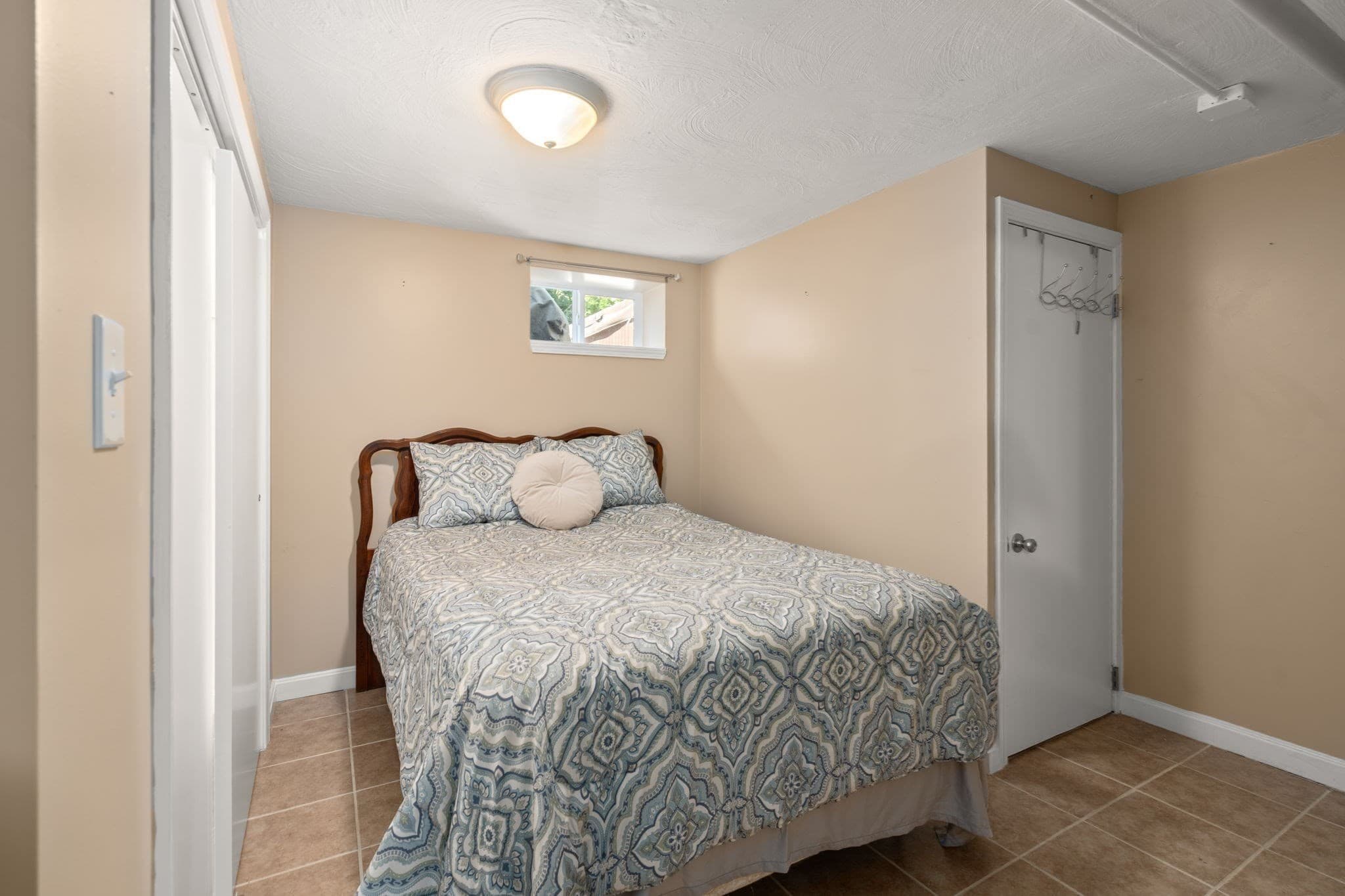 Single Family Residence at 46 Norwich Circle, Medford MA 02155, Medford, photo 22 of 37