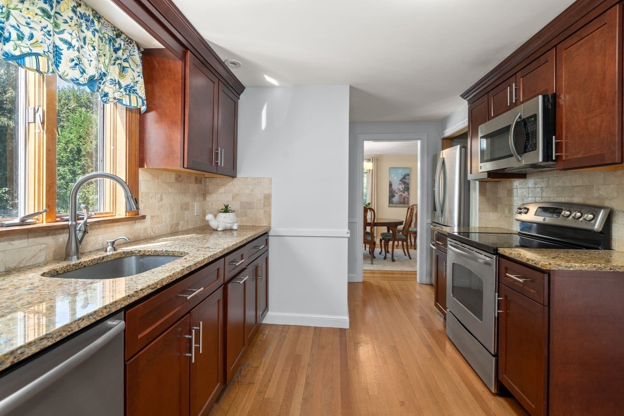 Single Family Residence at 46 Norwich Circle, Medford MA 02155, Medford, photo 9 of 37