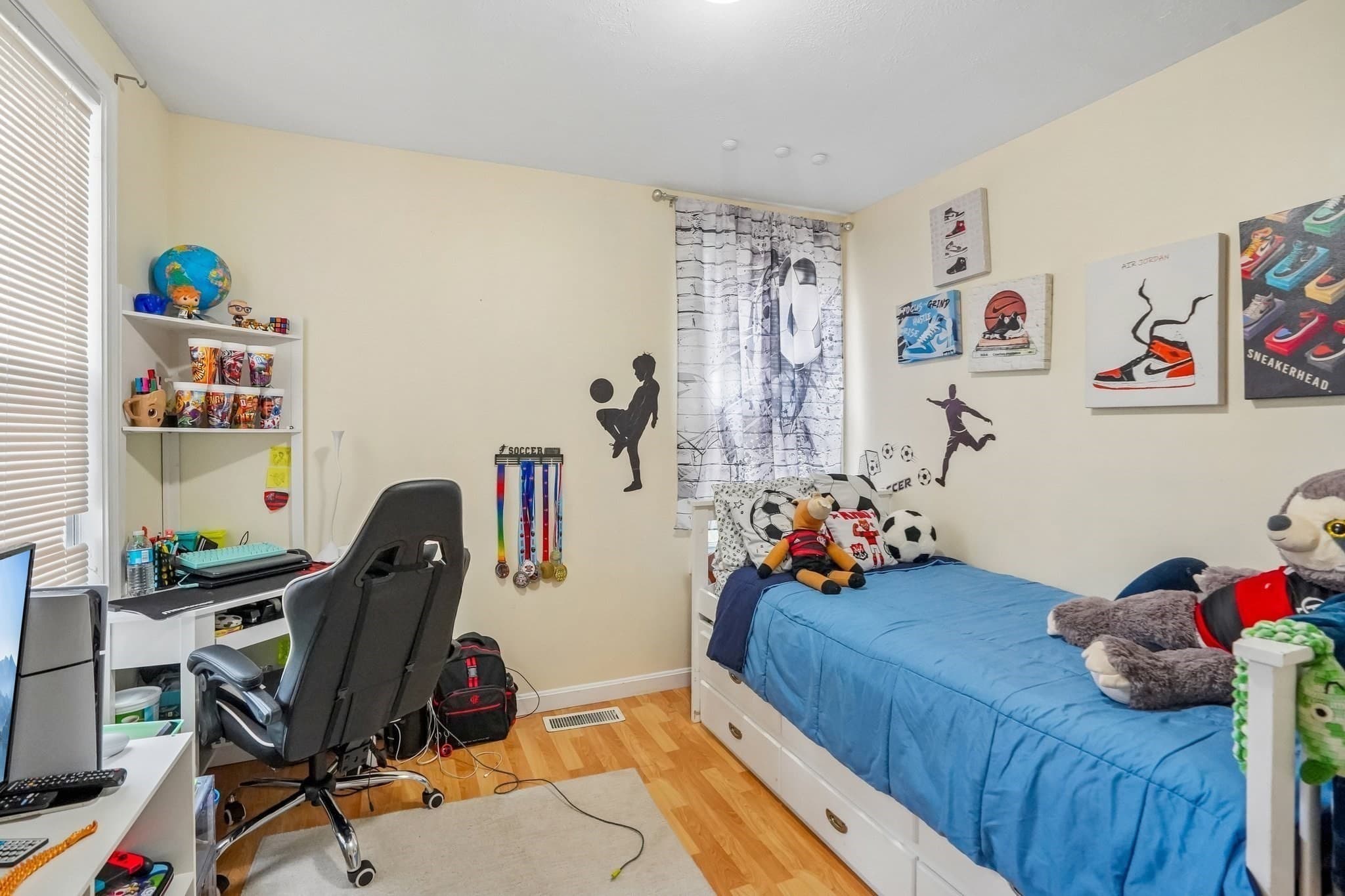 Multi Family at 112 Fremont St, Lowell MA 01850, Lowell, photo 31 of 40