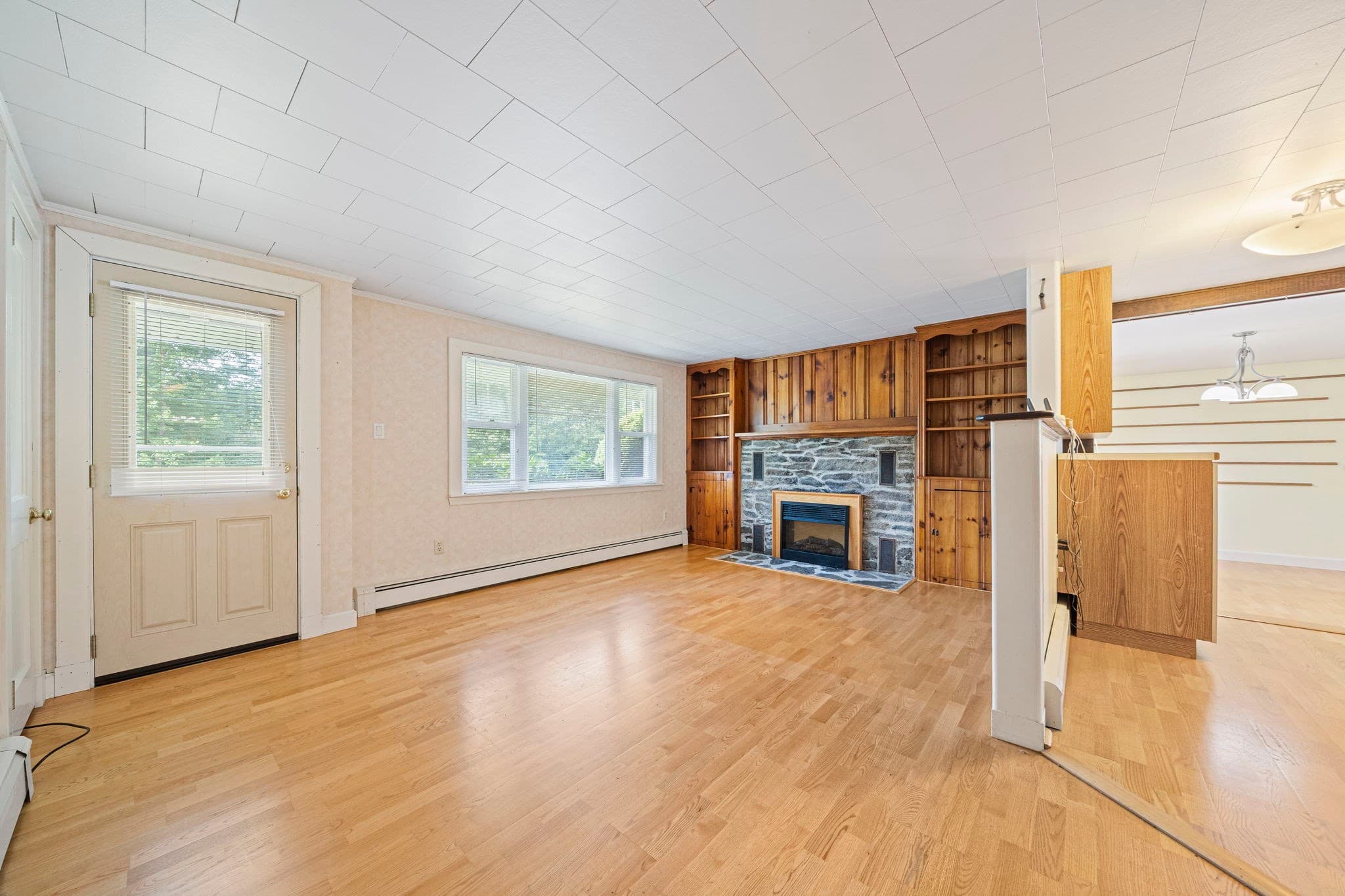 Single Family Residence at 508 Center St, Pembroke MA 02359, Pembroke, photo 10 of 40
