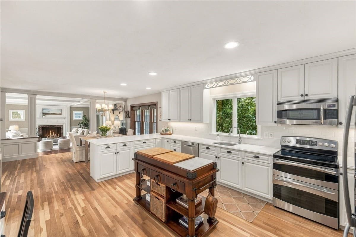 Single Family Residence at 93 Watch Hill Drive, Scituate MA 02066, Scituate, photo 13 of 40