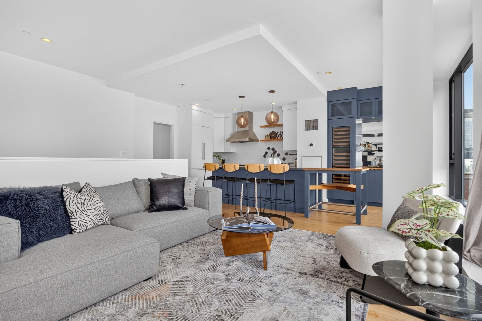 Condominium at 346 Congress # 604, Boston MA 02210, photo 2 of 33