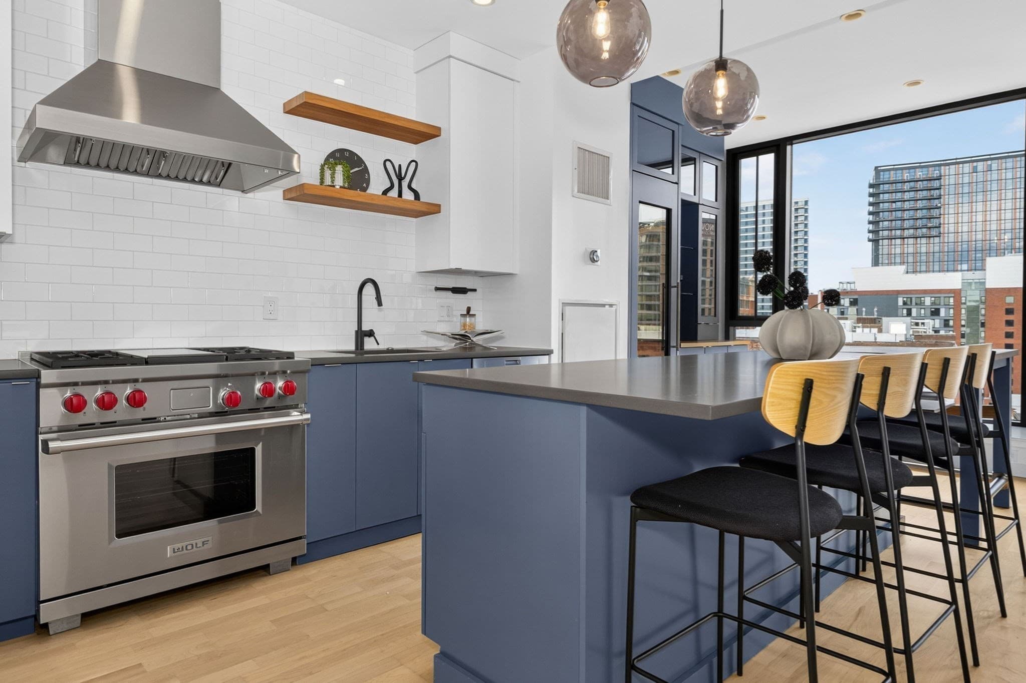 Condominium at 346 Congress # 604, Boston MA 02210, photo 6 of 33