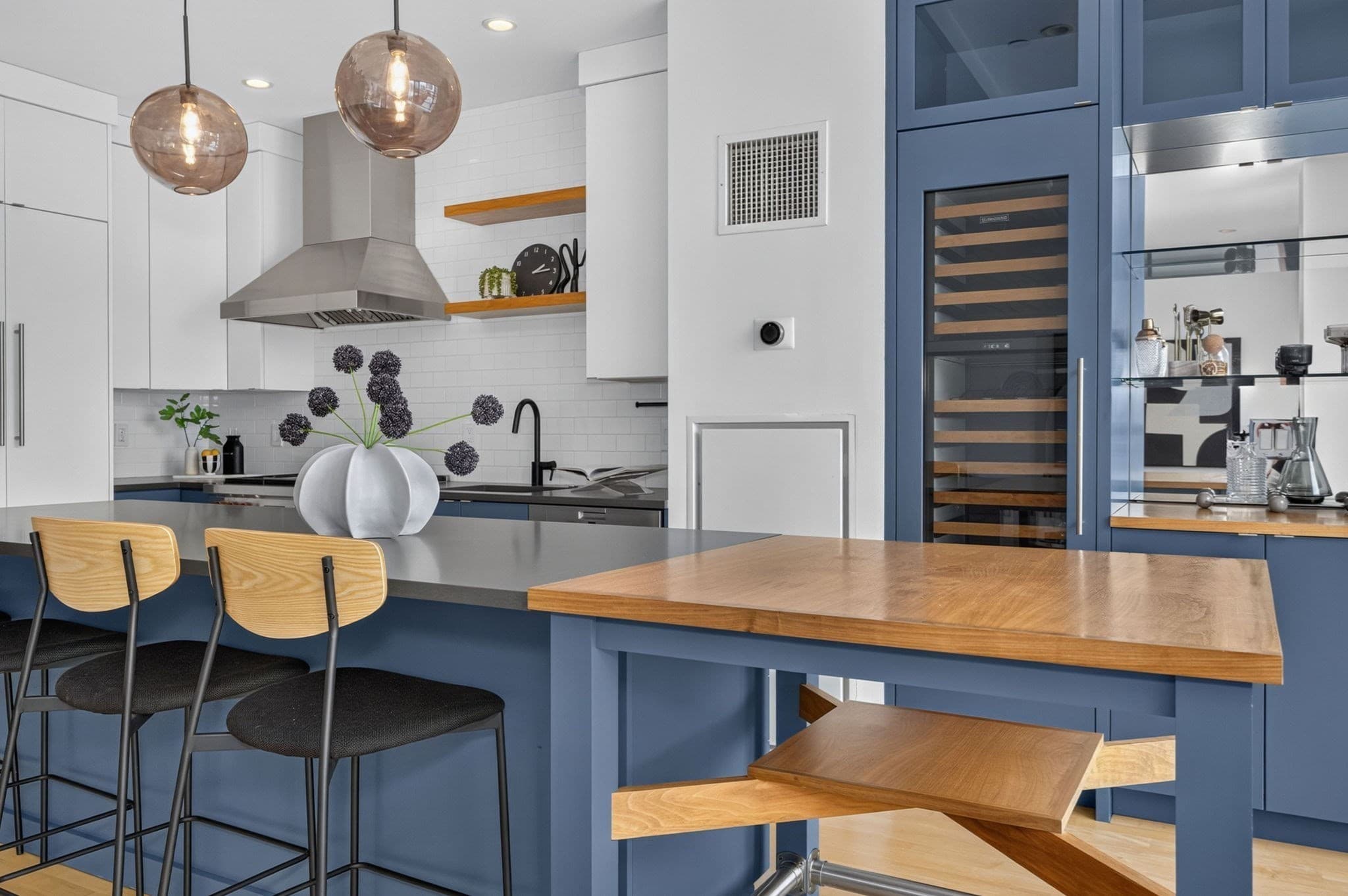 Condominium at 346 Congress # 604, Boston MA 02210, photo 7 of 33