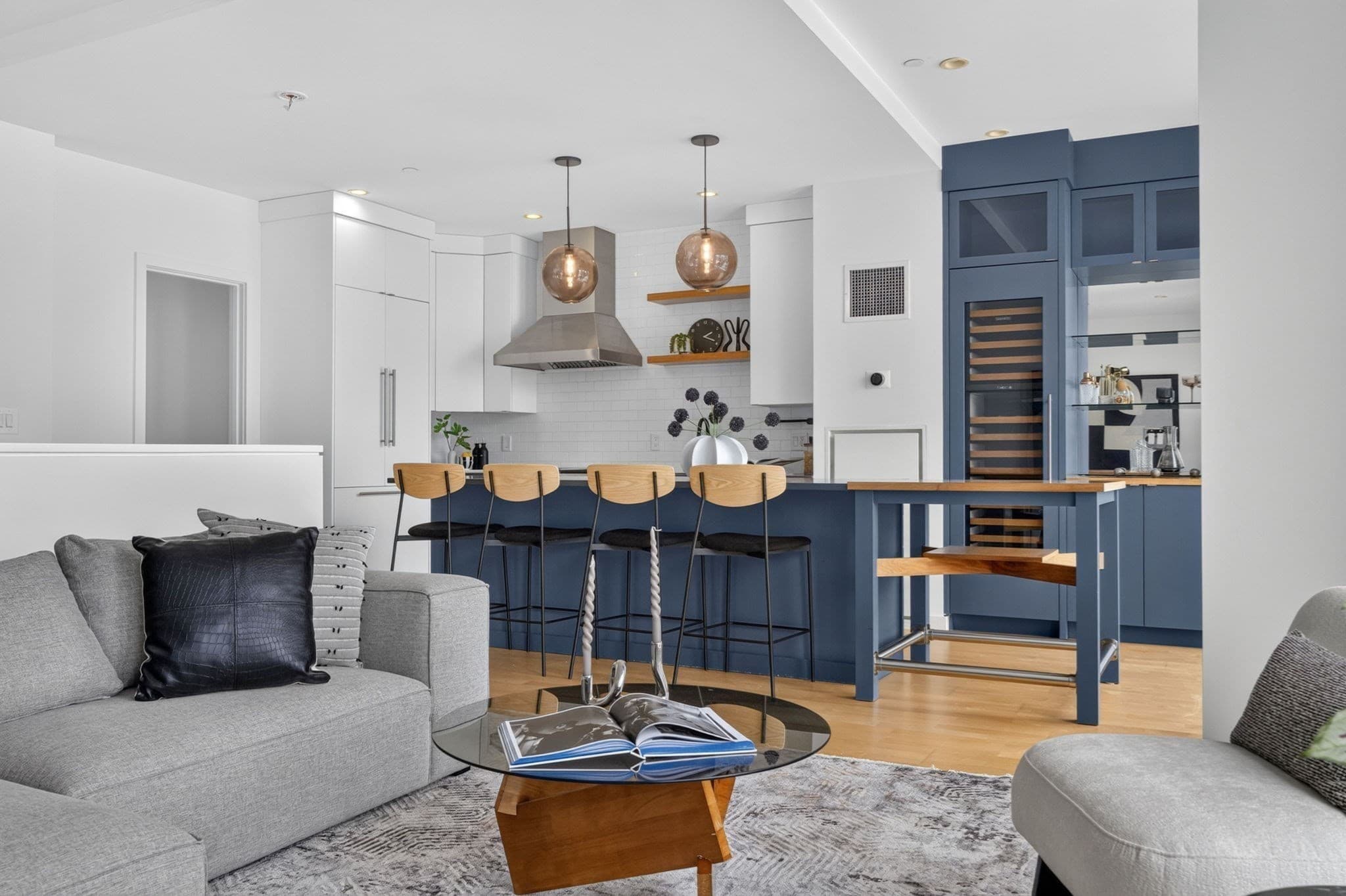 Condominium at 346 Congress # 604, Boston MA 02210, photo 3 of 33