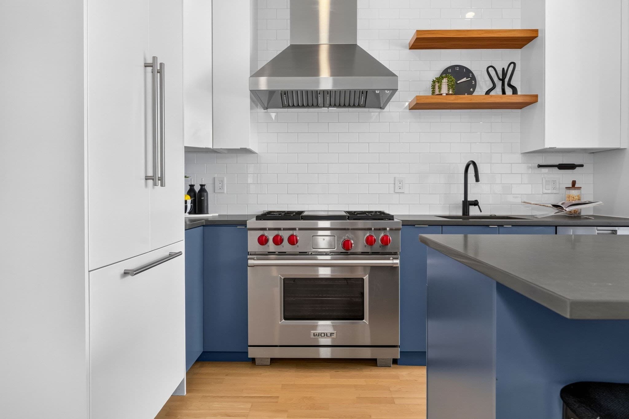 Condominium at 346 Congress # 604, Boston MA 02210, photo 11 of 33