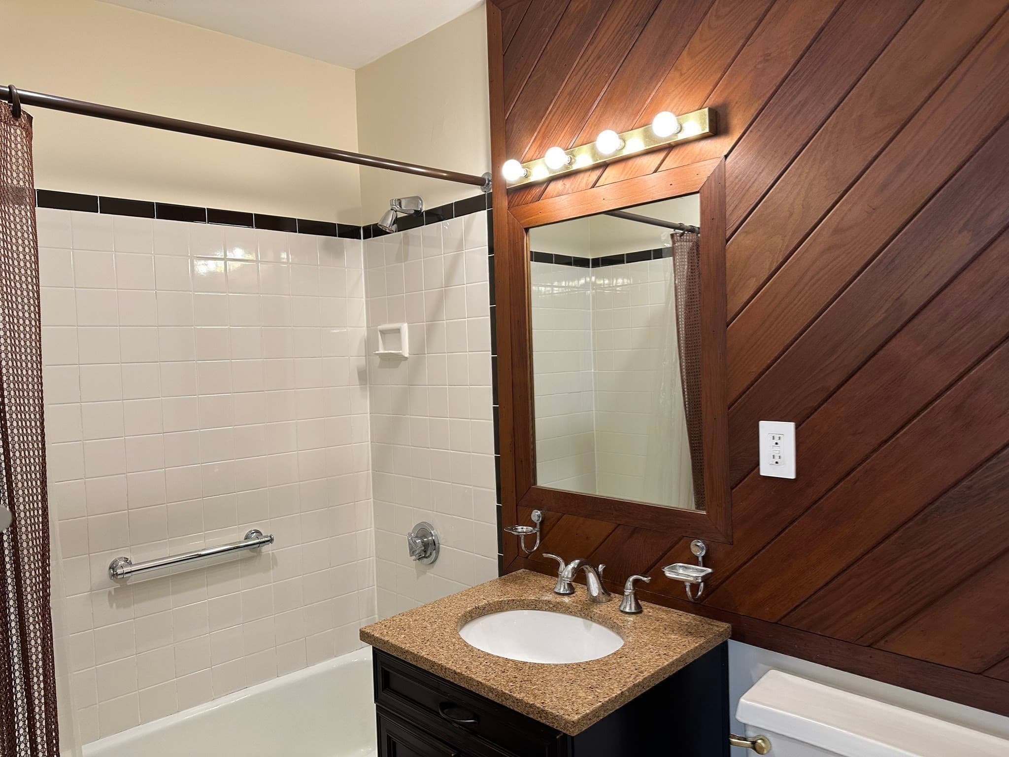 Condominium at 31 Bay State Rd # 2, Boston MA 02215, photo 11 of 20