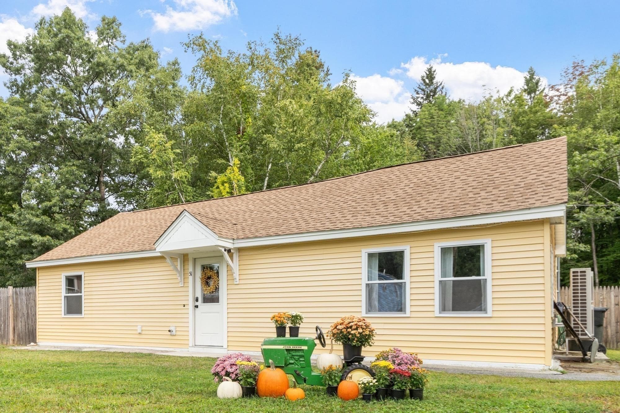 51 Richardson Avenue, Dracut MA 01826