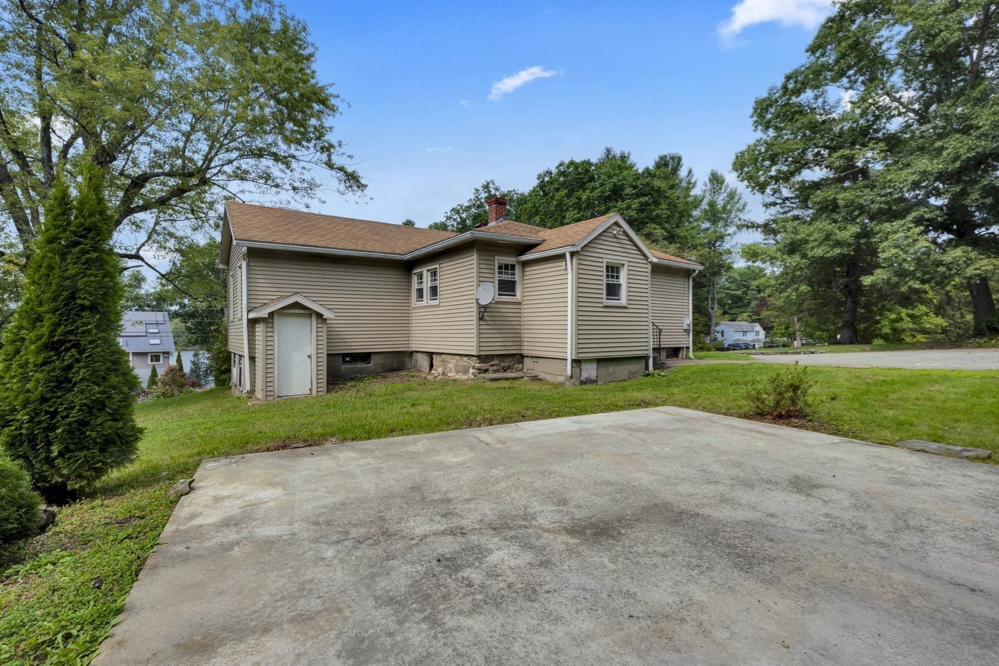 Single Family Residence at 82 Waite Street, Leicester MA 01524, Leicester, photo 11 of 30