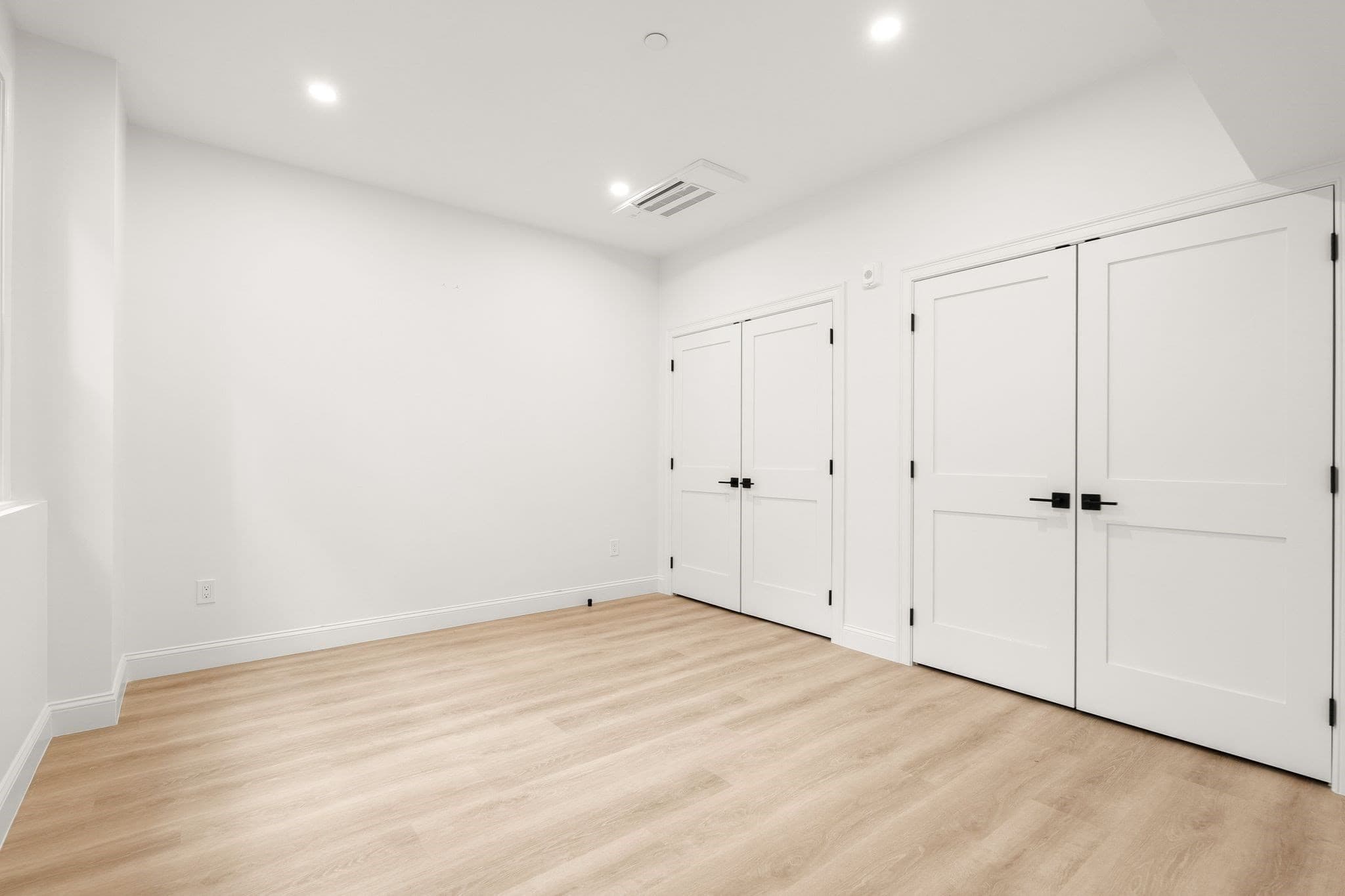 Condominium at 27 Shepard # 1, Boston MA 02135, photo 23 of 37