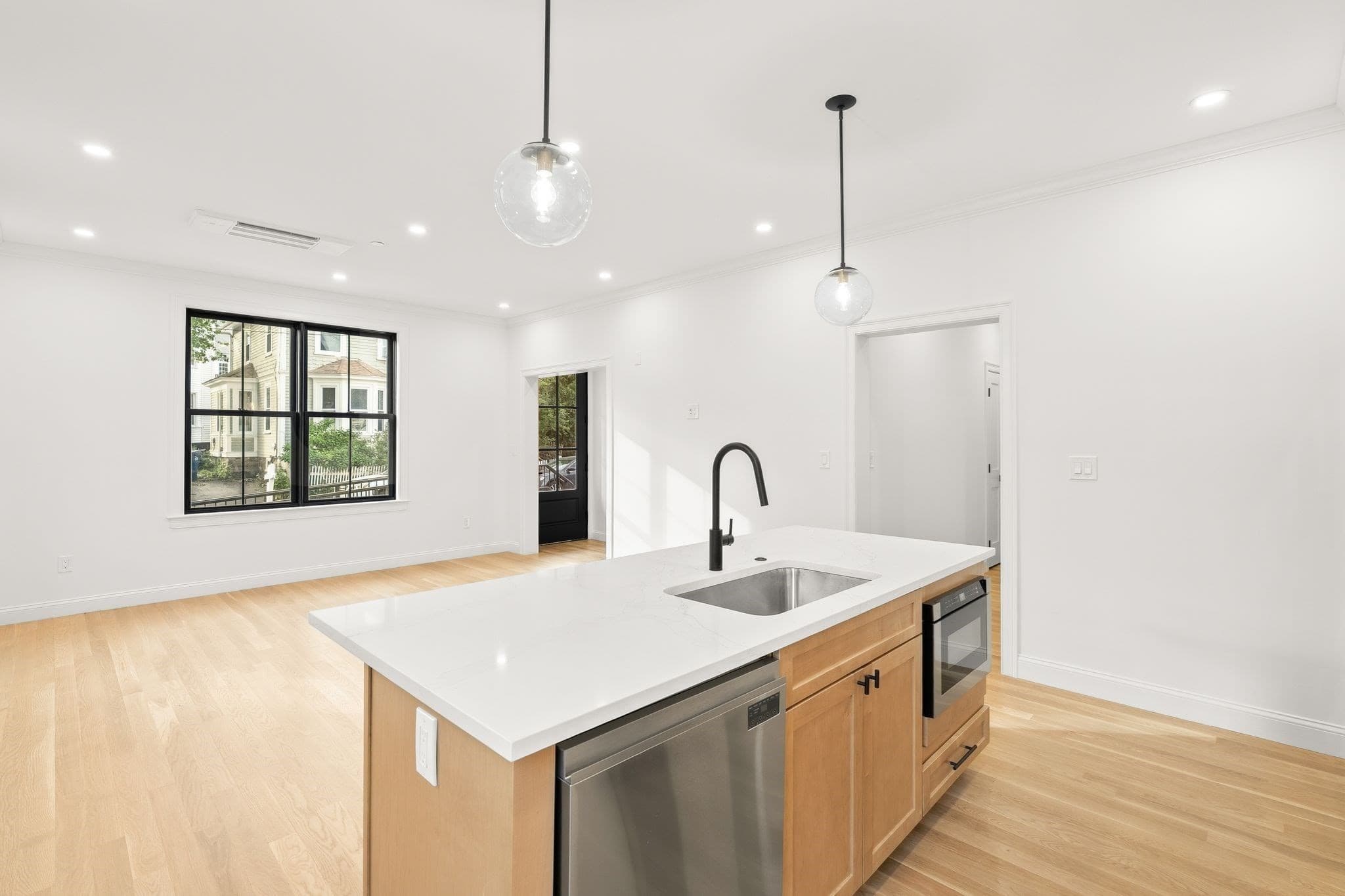 Condominium at 27 Shepard # 1, Boston MA 02135, photo 12 of 37