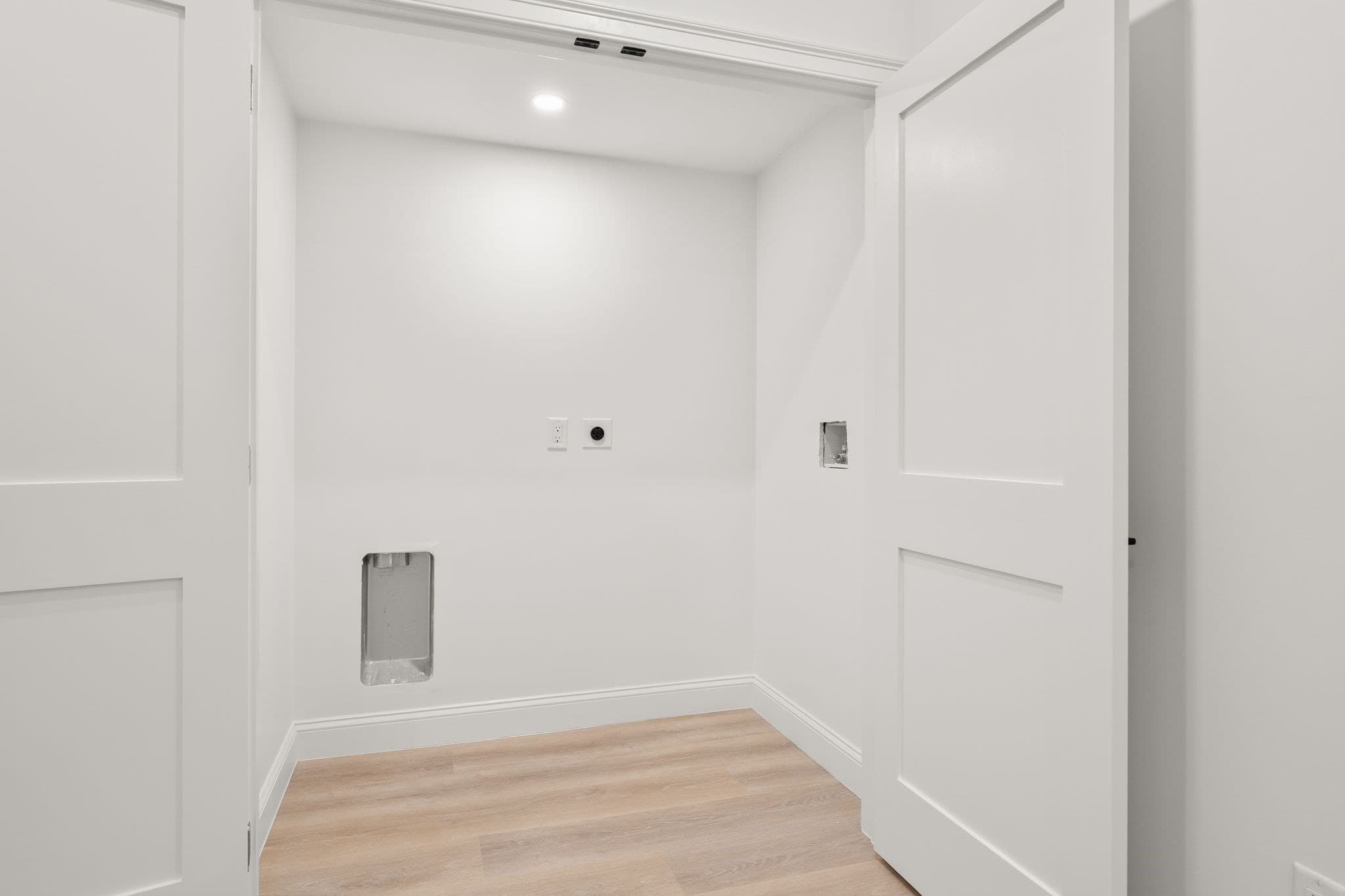 Condominium at 27 Shepard # 1, Boston MA 02135, photo 34 of 37