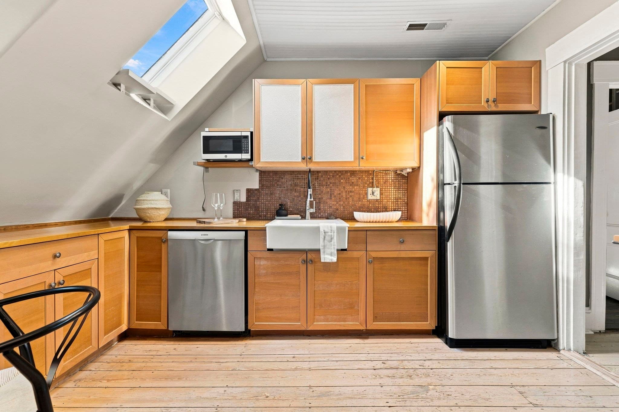 Condominium at 164 Boston St # 3, Boston MA 02125, Boston, photo 2 of 20