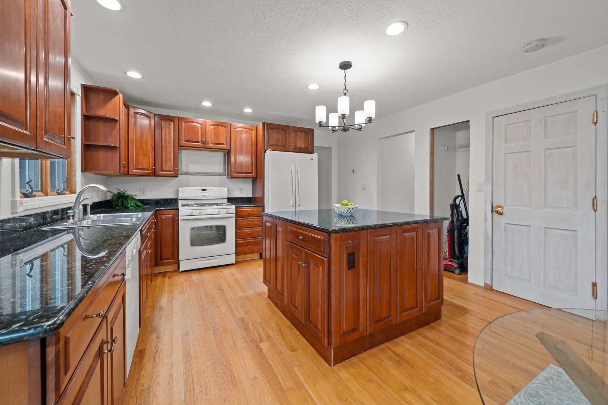 Single Family Residence at 119 Winn Street, Woburn MA 01801, Woburn, photo 12 of 35